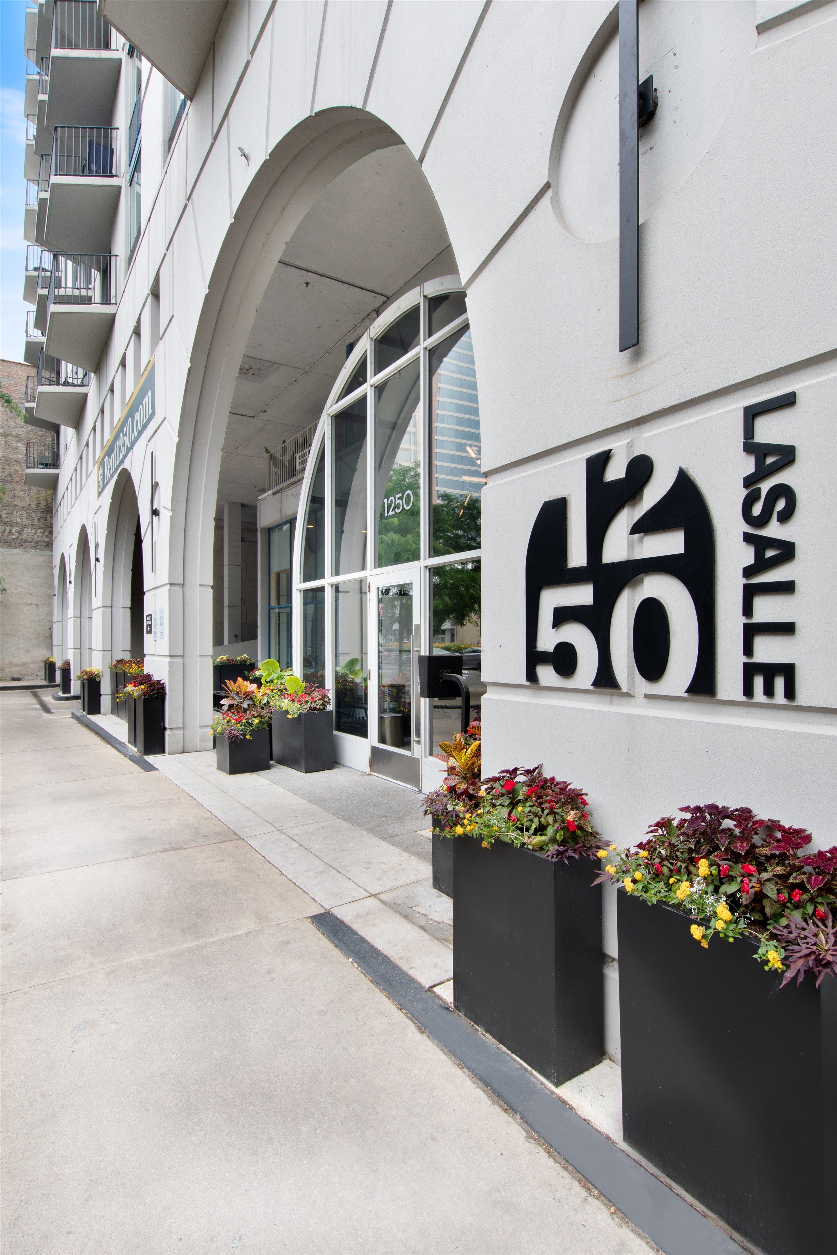 1250 N LaSalle 1250 N. LaSalle Dr., Chicago, IL 60610