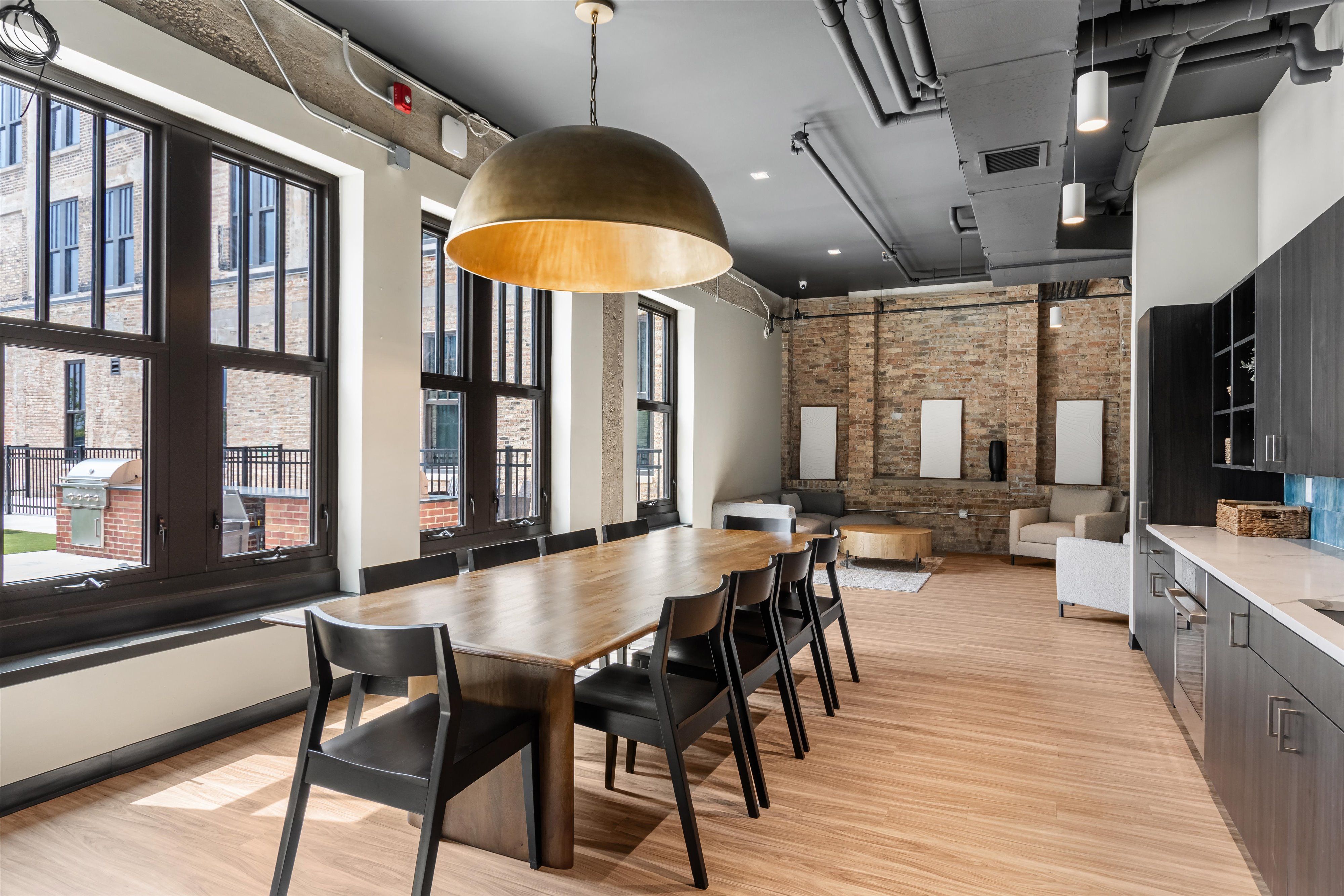 The Ludlow 2032 N Clybourn Ave, Chicago, IL 60614