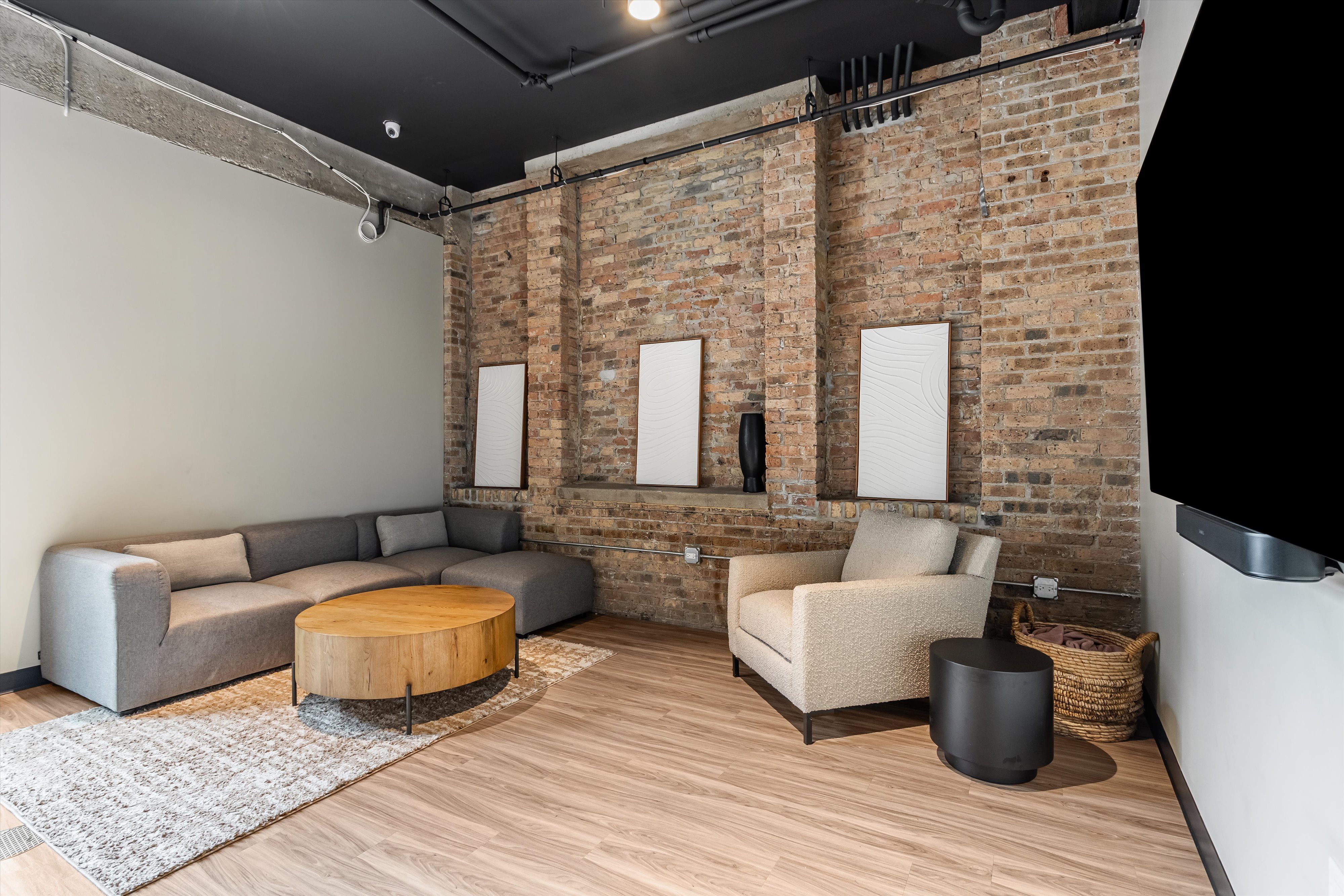 The Ludlow 2032 N Clybourn Ave, Chicago, IL 60614