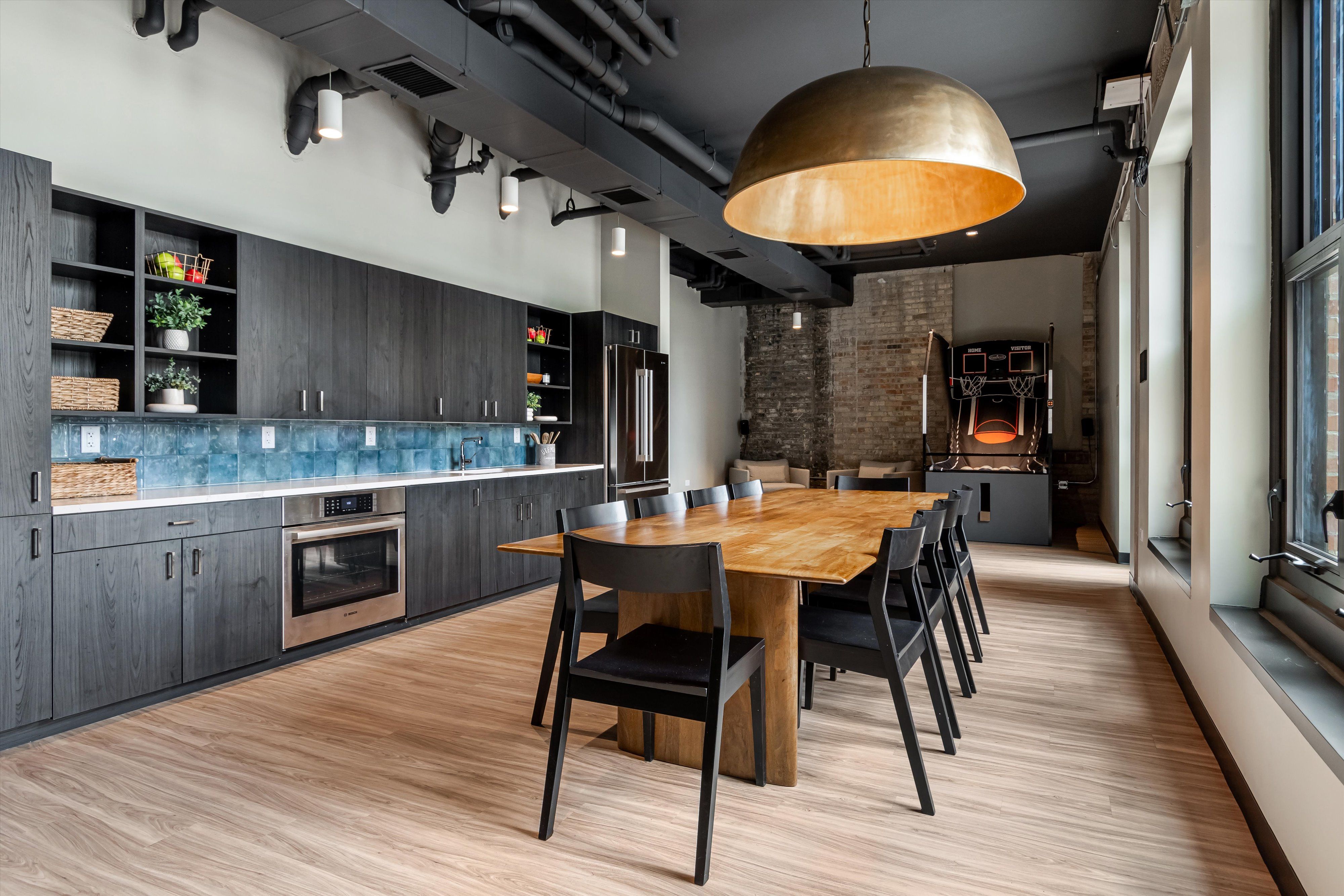 The Ludlow 2032 N Clybourn Ave, Chicago, IL 60614