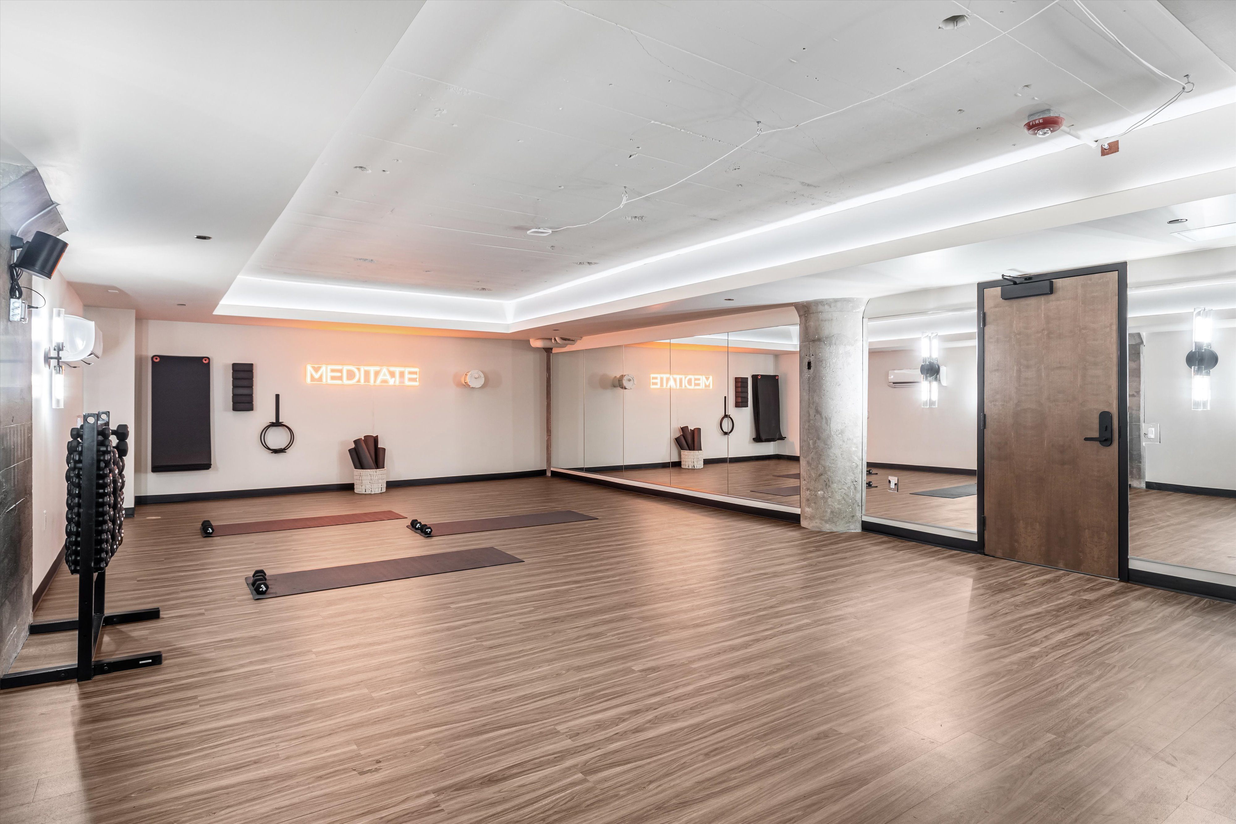 The Ludlow 2032 N Clybourn Ave, Chicago, IL 60614