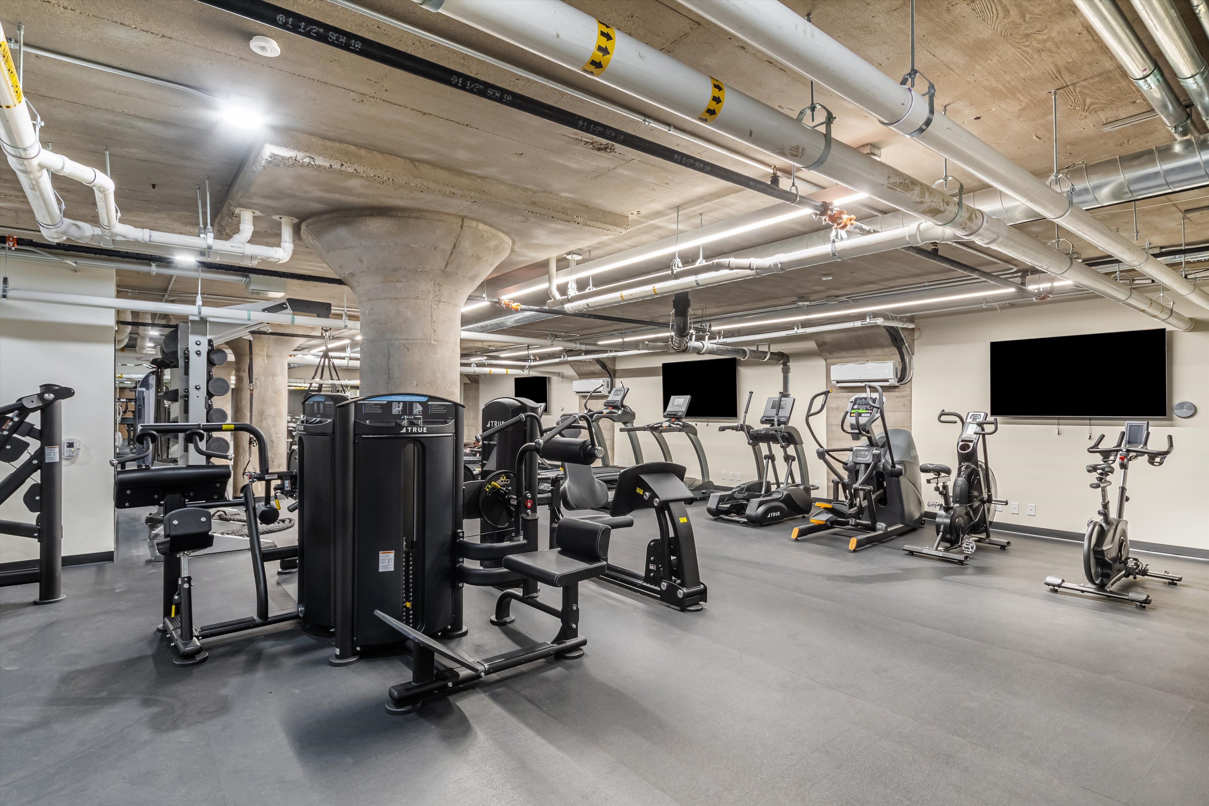 The Ludlow 2032 N Clybourn Ave, Chicago, IL 60614