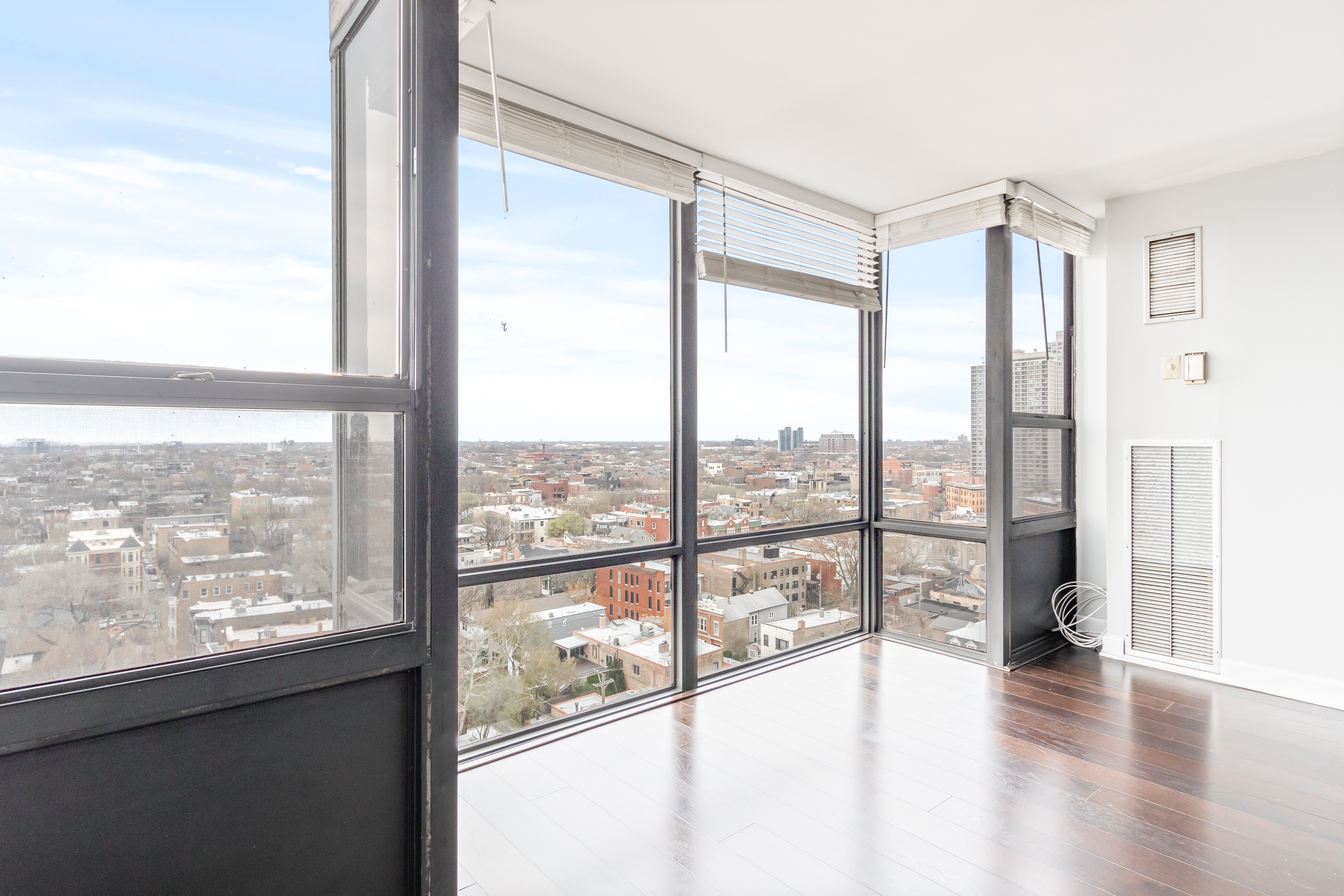 K Square 1749 N Wells Street, Chicago, IL 60614