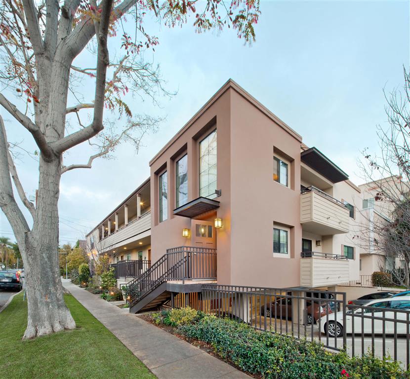 http://cdn.rentcafe.com/dmslivecafe/2/40772/CA_LosAngeles_LuxeWest_p1686683_2_02_1_PhotoGallery.jpg