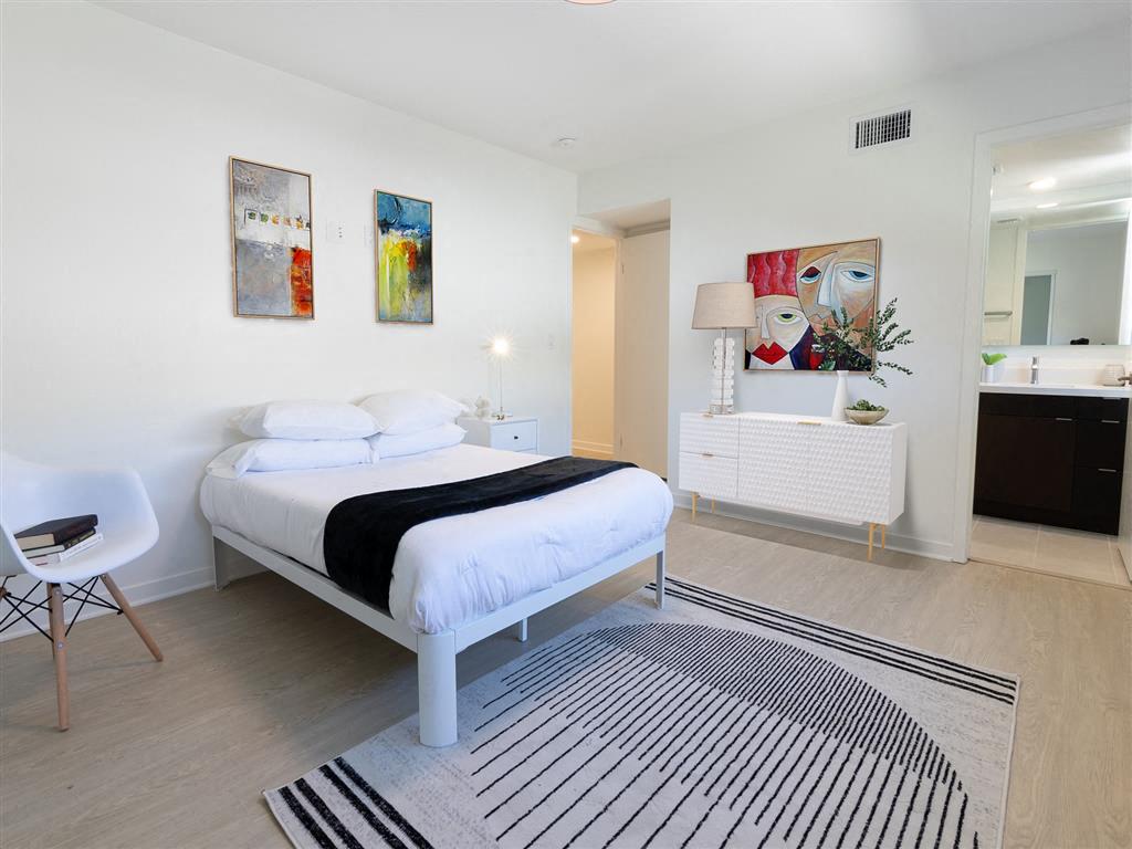 http://cdn.rentcafe.com/dmslivecafe/2/40772/CA_LosAngeles_LuxeWest_p1686683_9_09_1_PhotoGallery.jpg