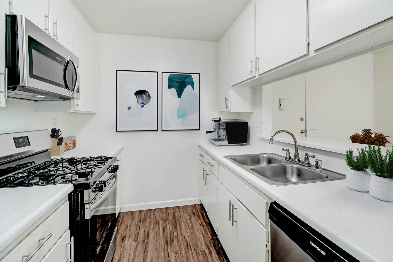 property for rent #1