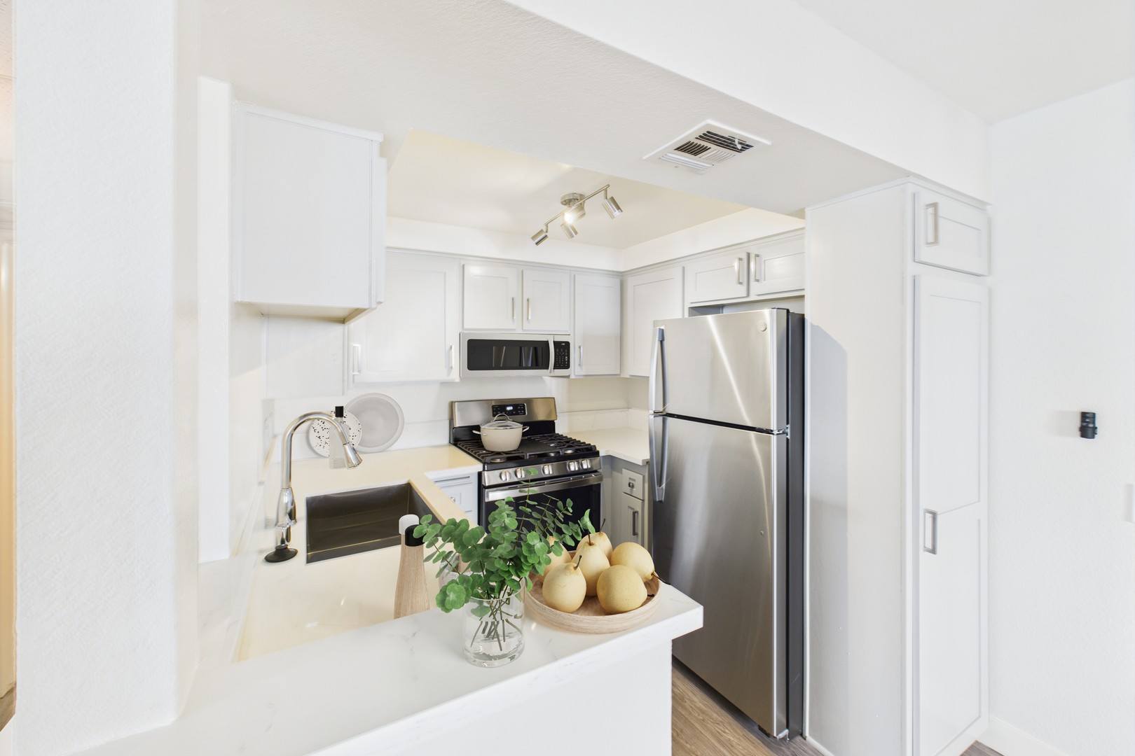 property for rent #1