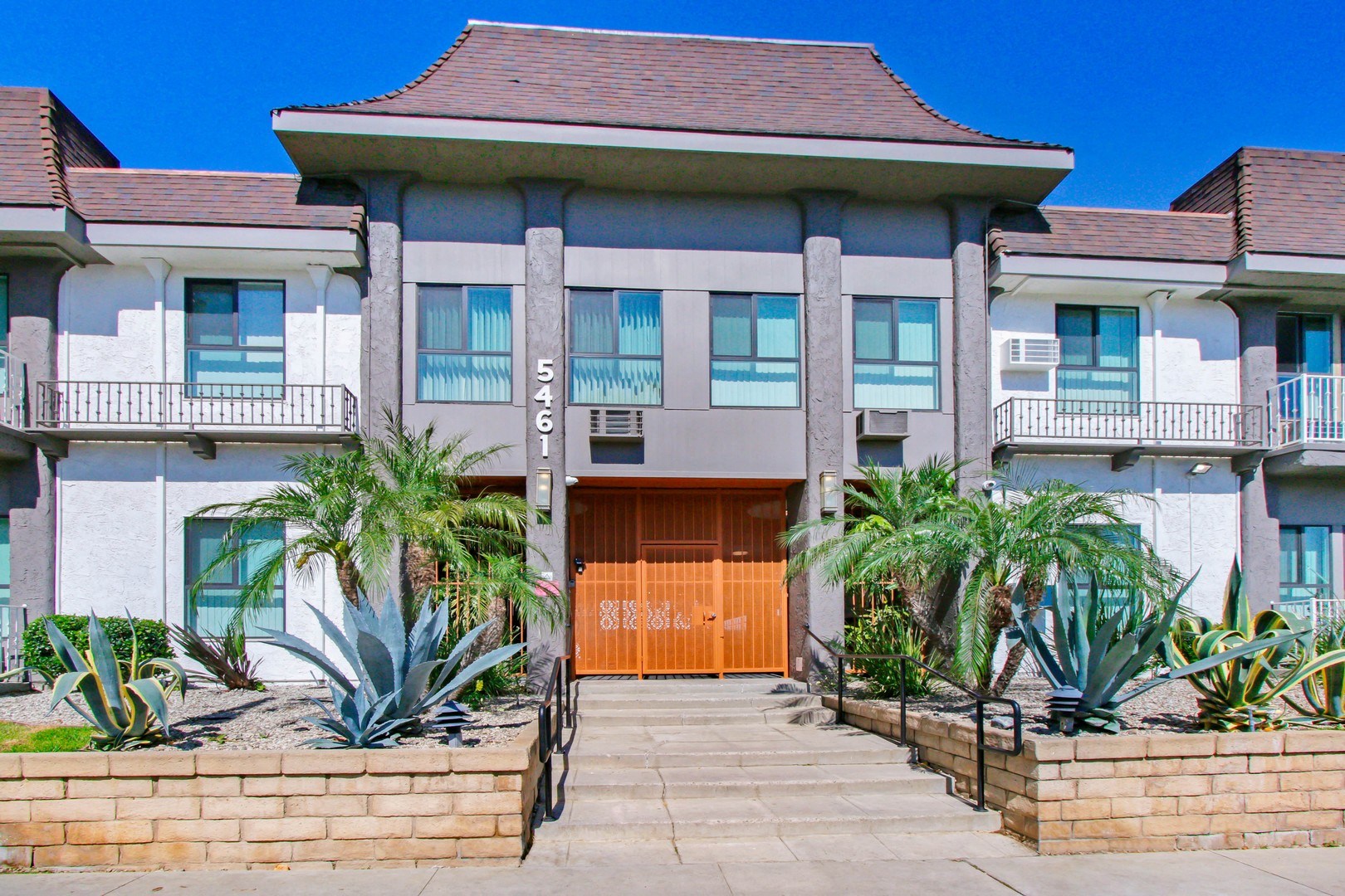 property for rent #1