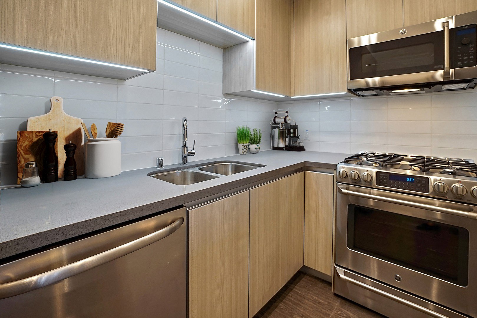 property for rent #1