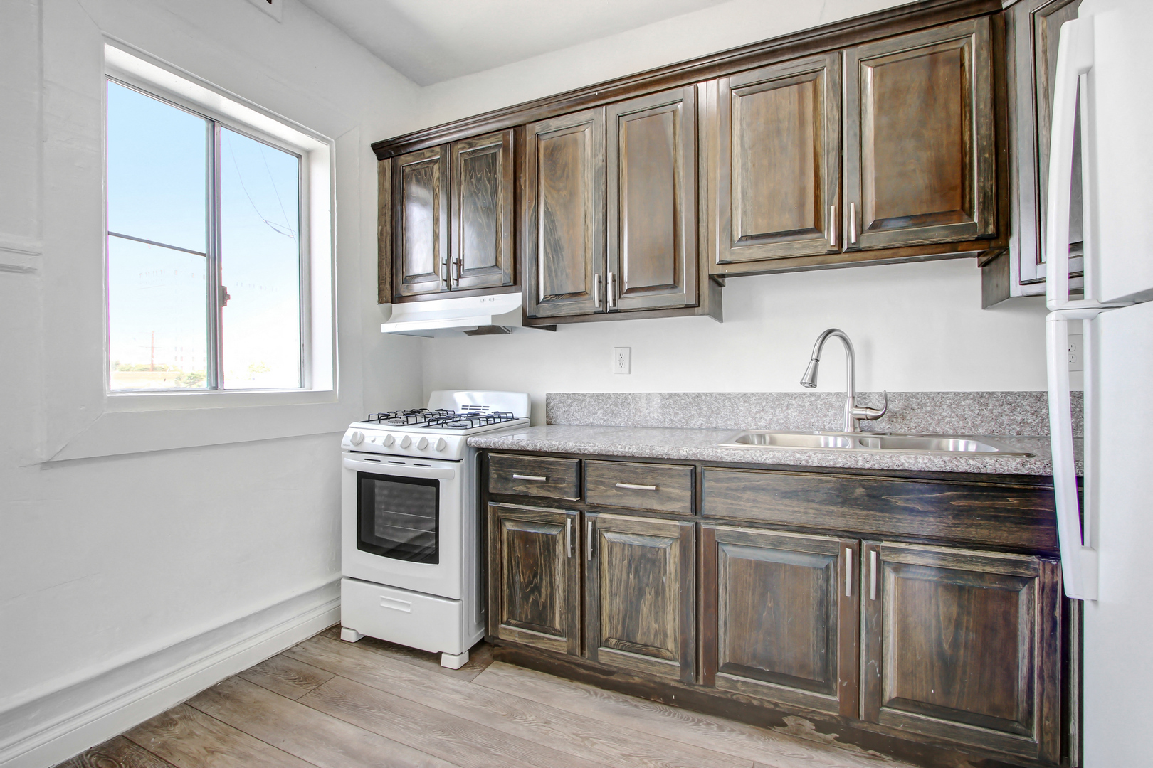 property for rent #4