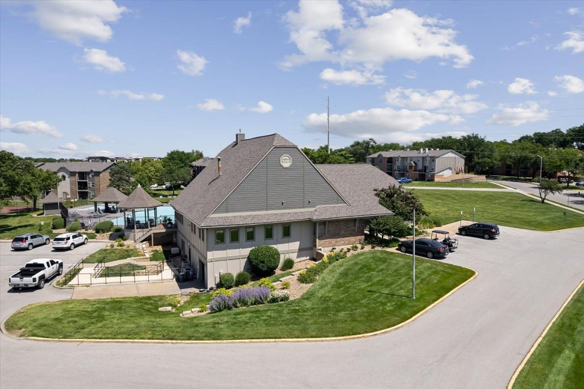 Wind River Lodge community exterior