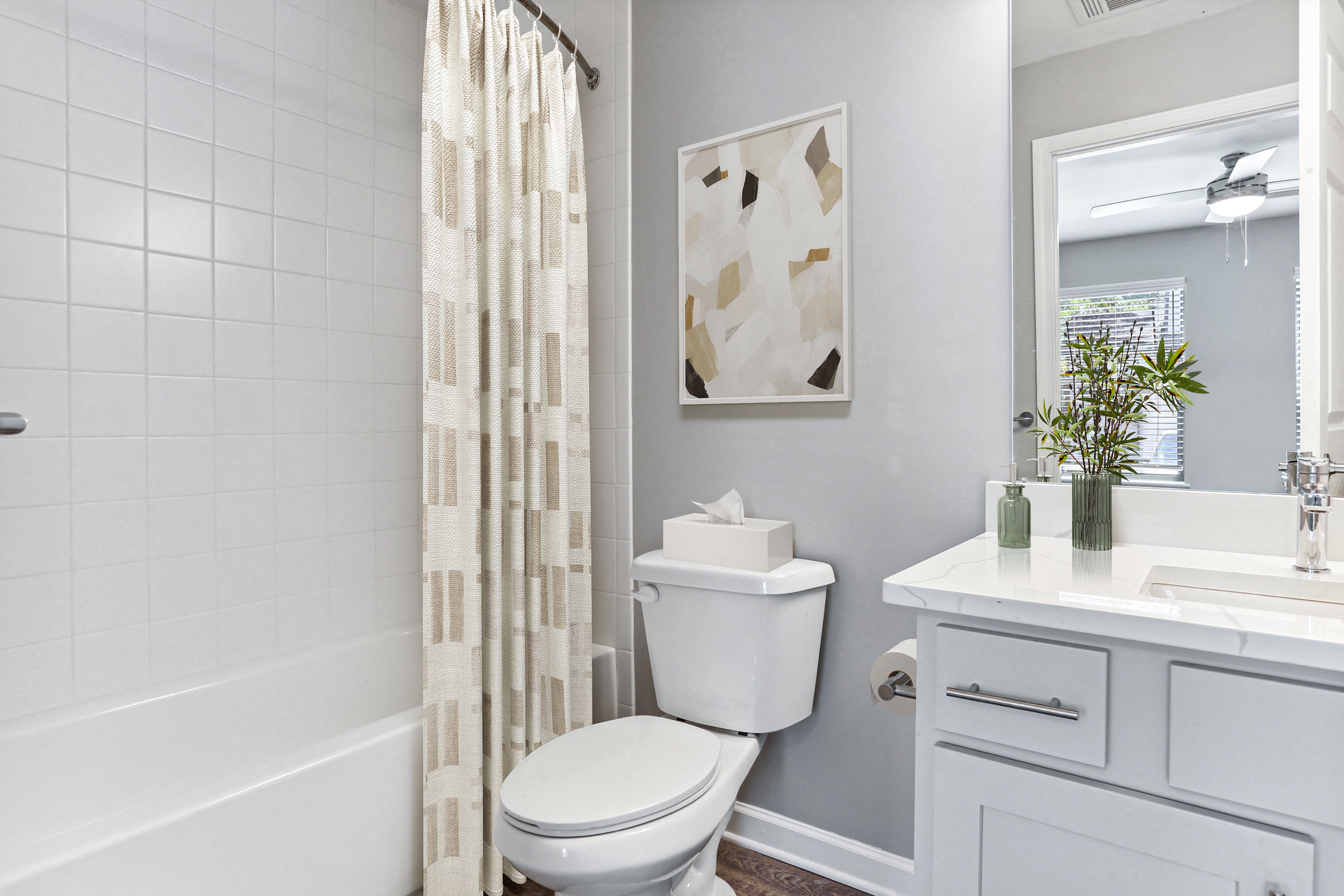 Deelliot Gateway Apartment - rec2i1r