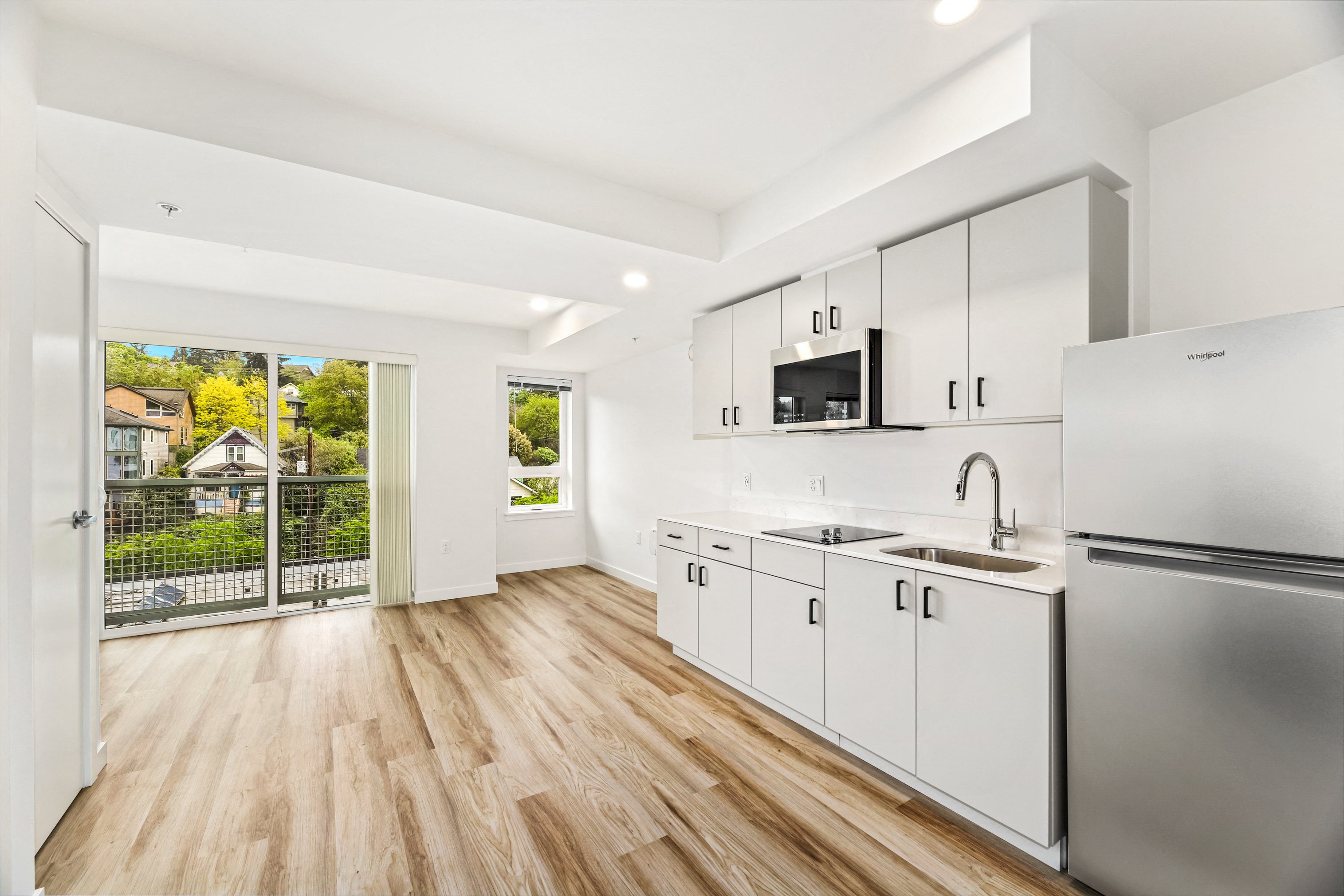 900 Rainier — image 38