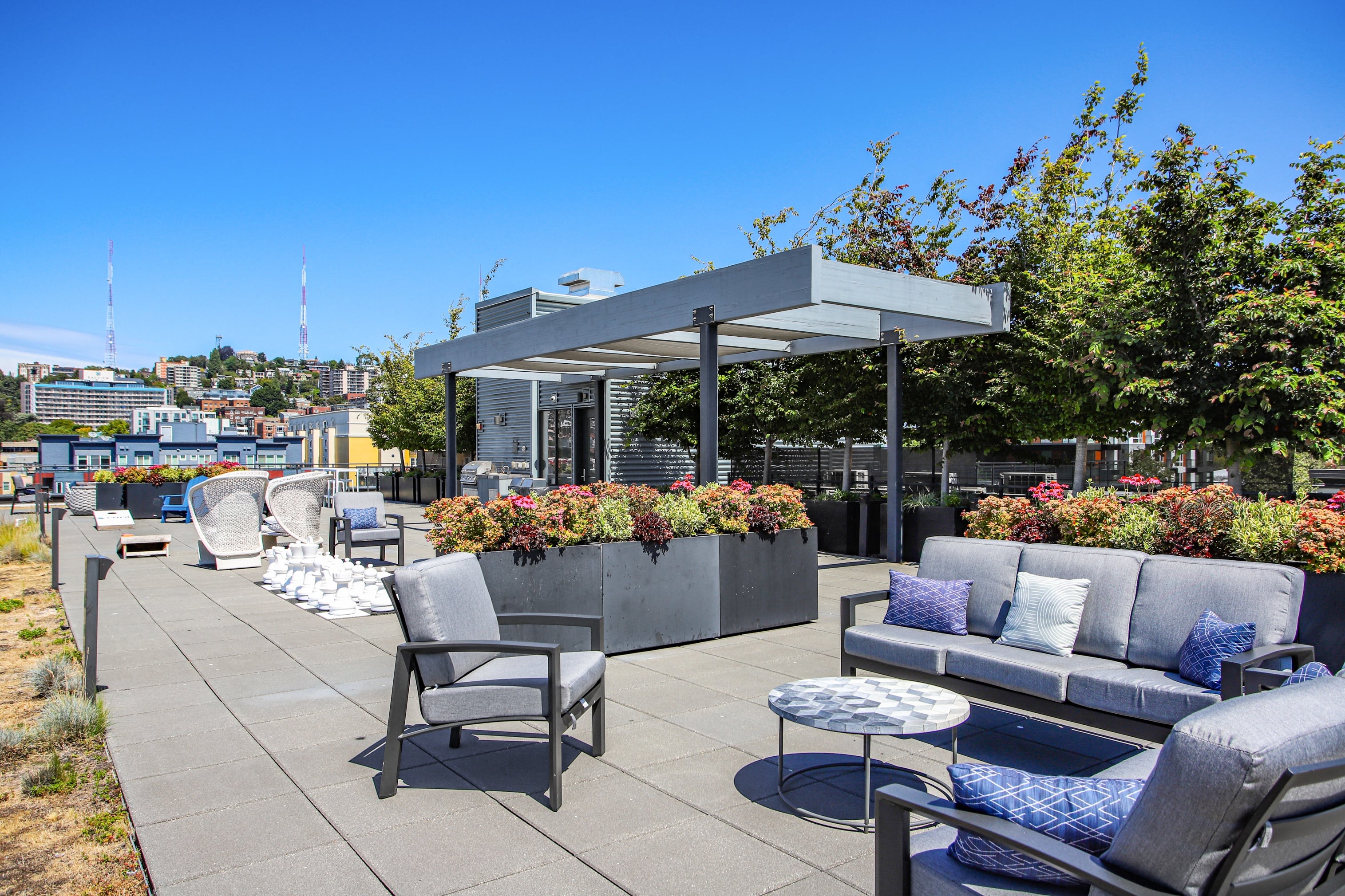 Cora Queen Anne — image 26