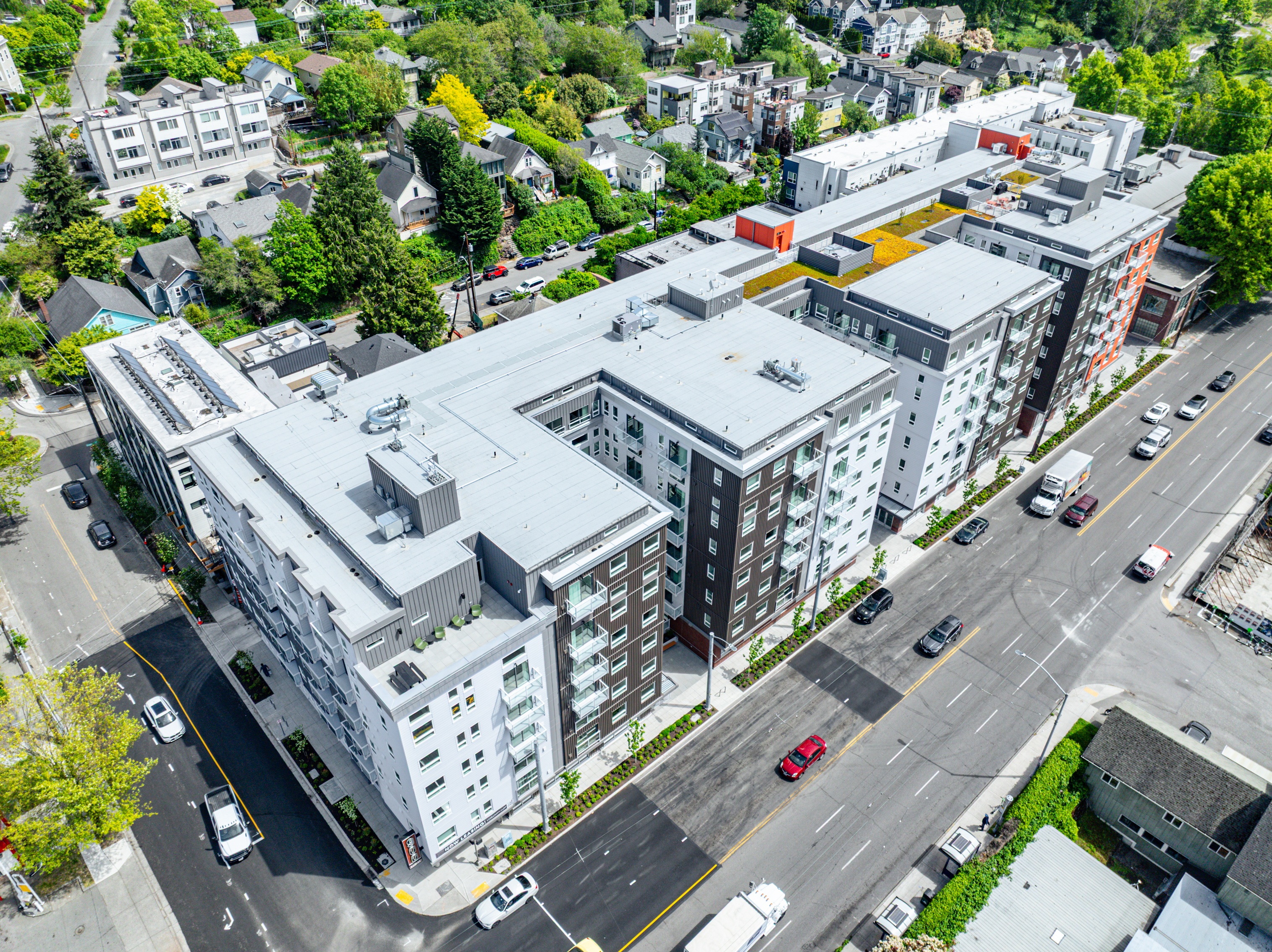 900 Rainier — image 28