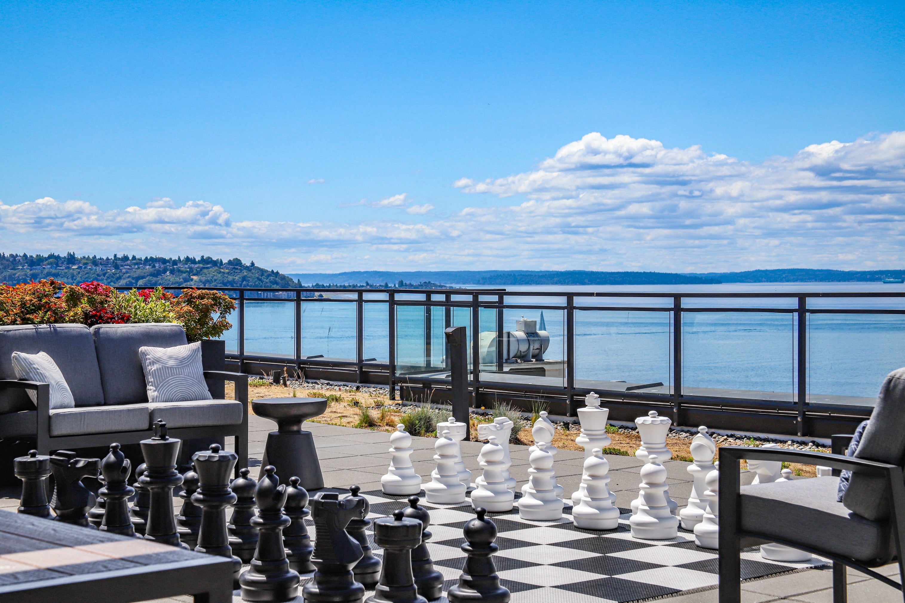 Cora Queen Anne — image 4