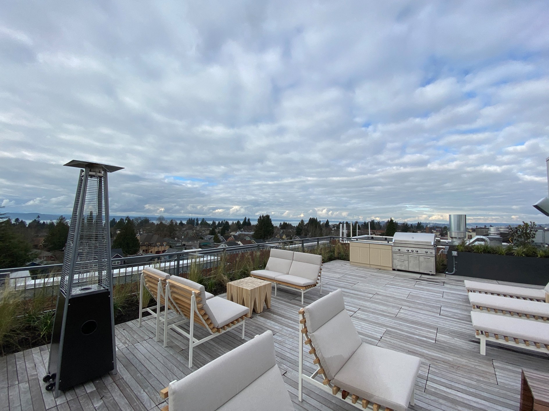 Luna West Seattle — image 12