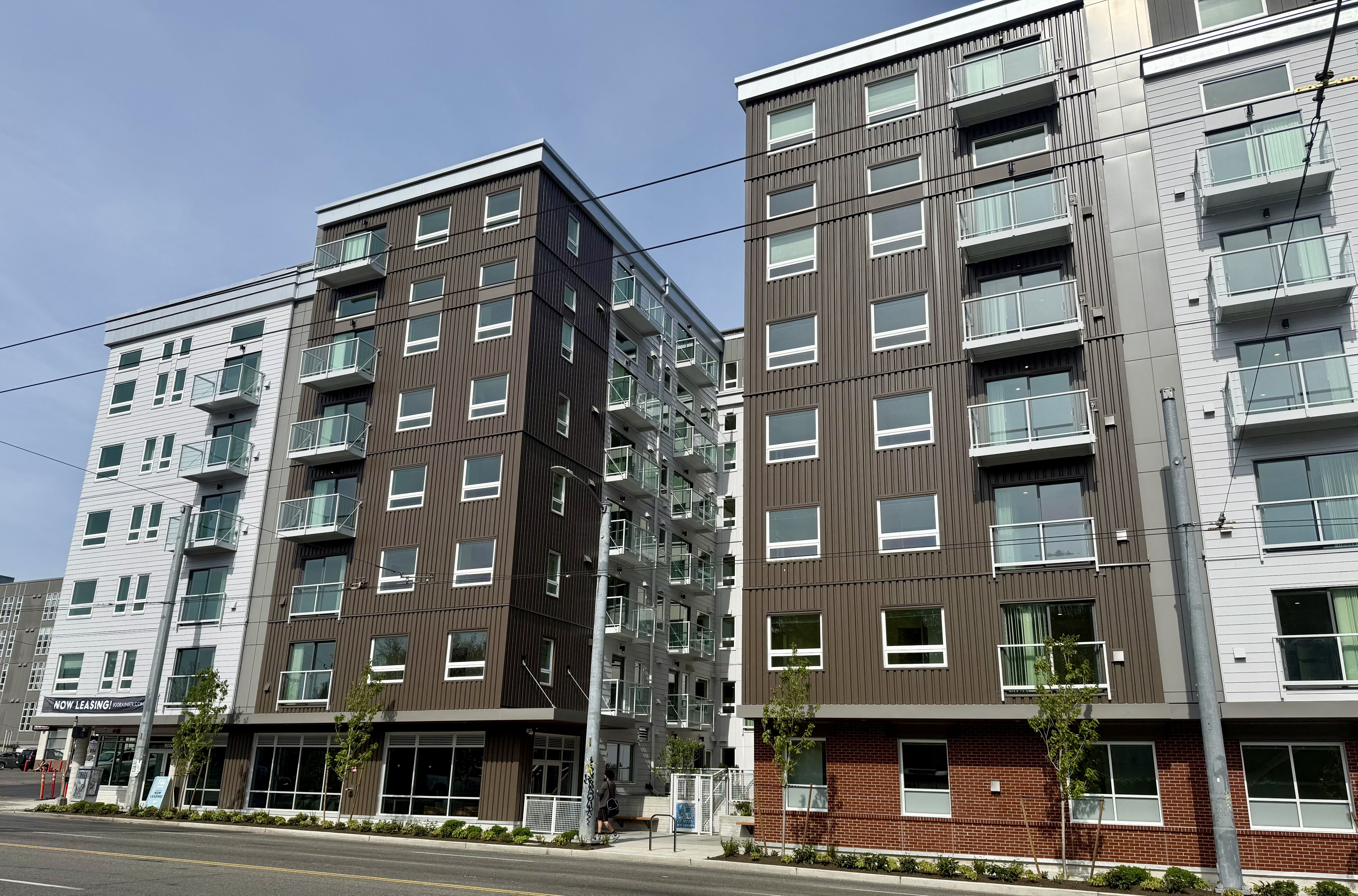 900 Rainier — image 29