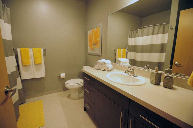 525 at the Enclave — image 17
