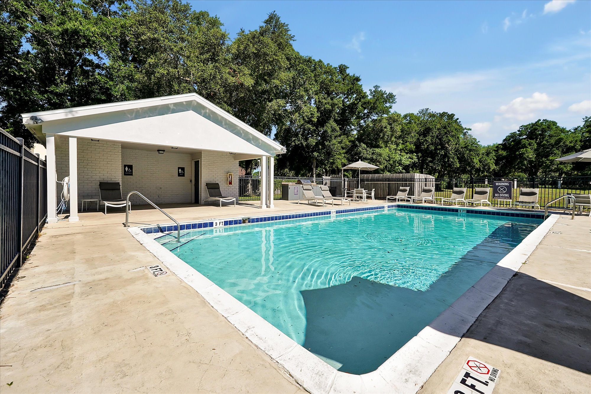 swimming pool