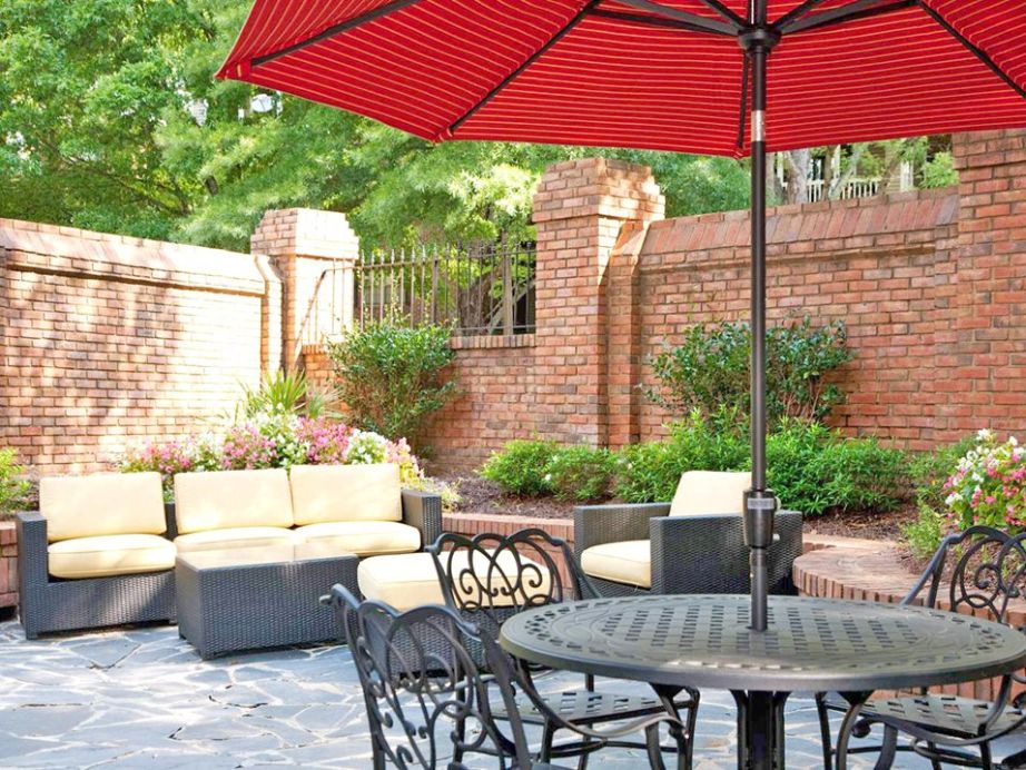 Outdoor Entertainment