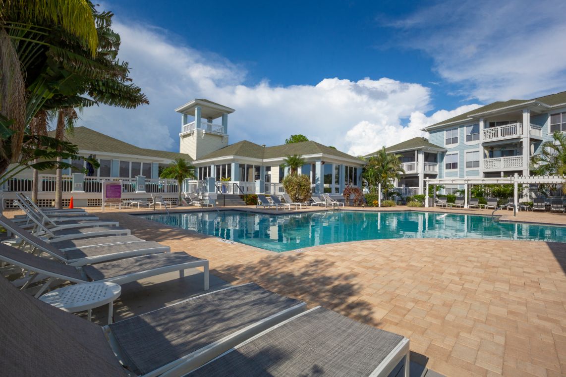 Exterior Pool