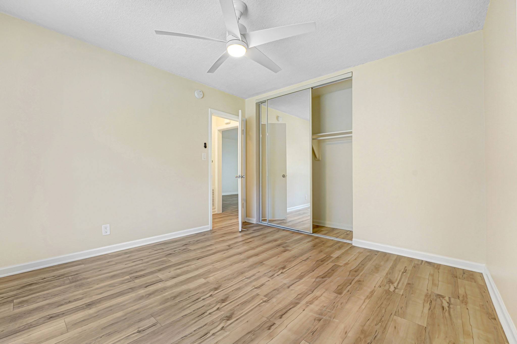 1545 North Laurel #111 Gallery Image #7