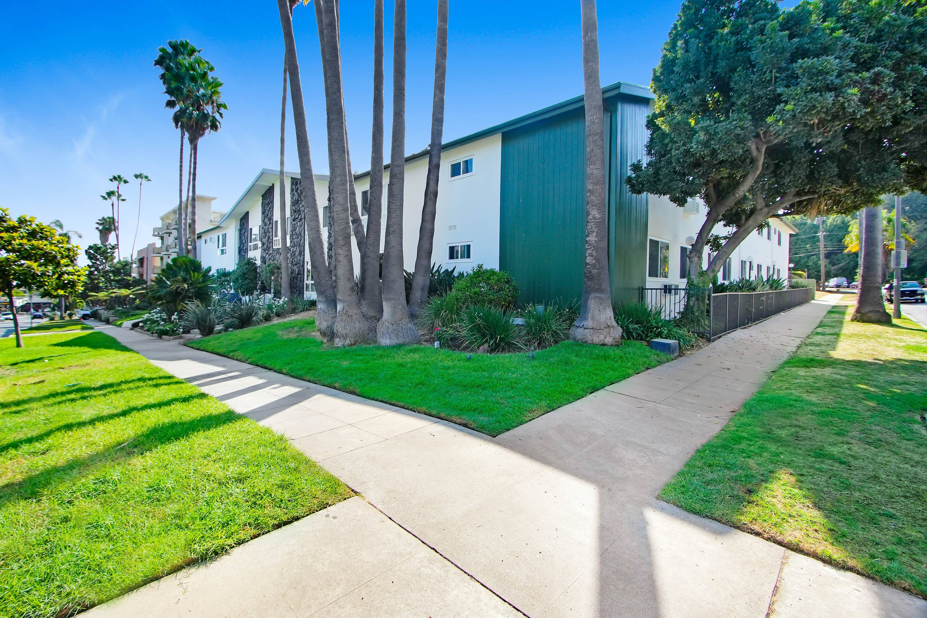 1545 North Laurel #111 Gallery Image #10