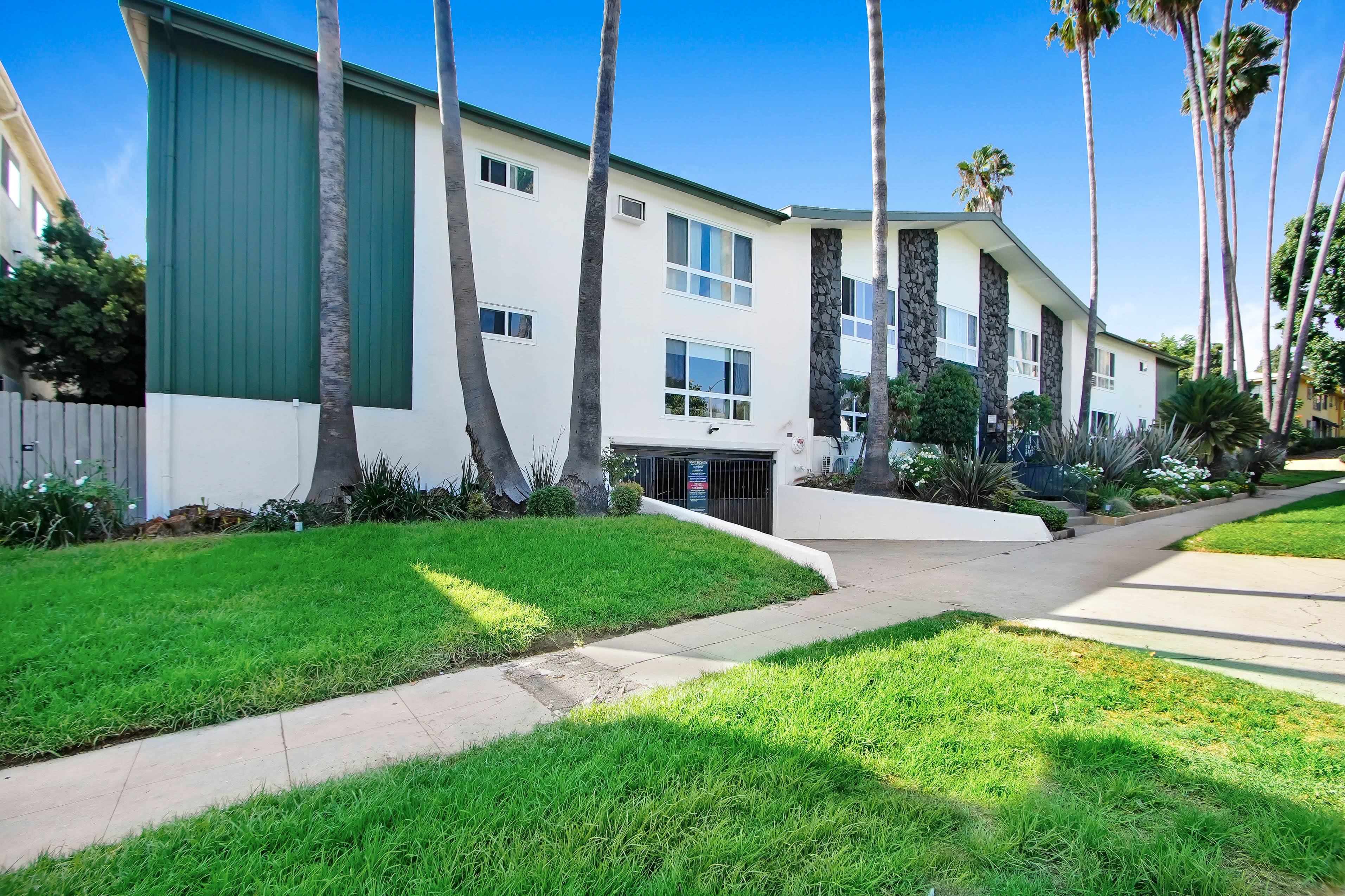 1545 North Laurel #111 Gallery Image #11