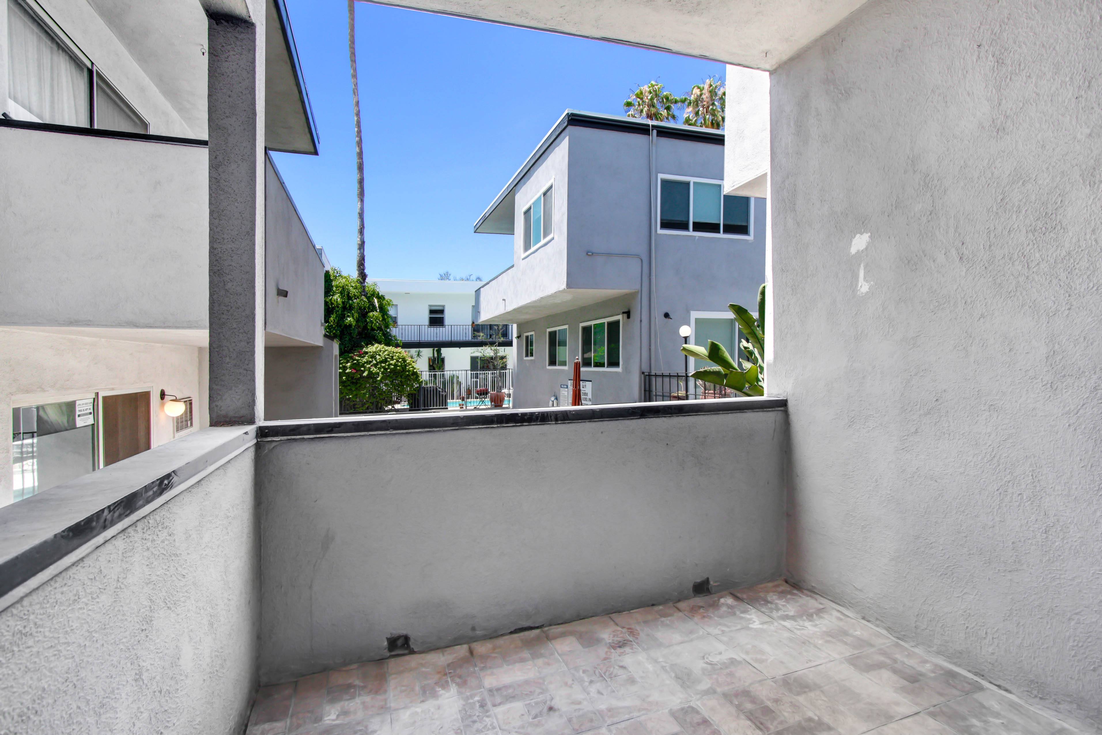 8220 Norton #6 Gallery Image #1