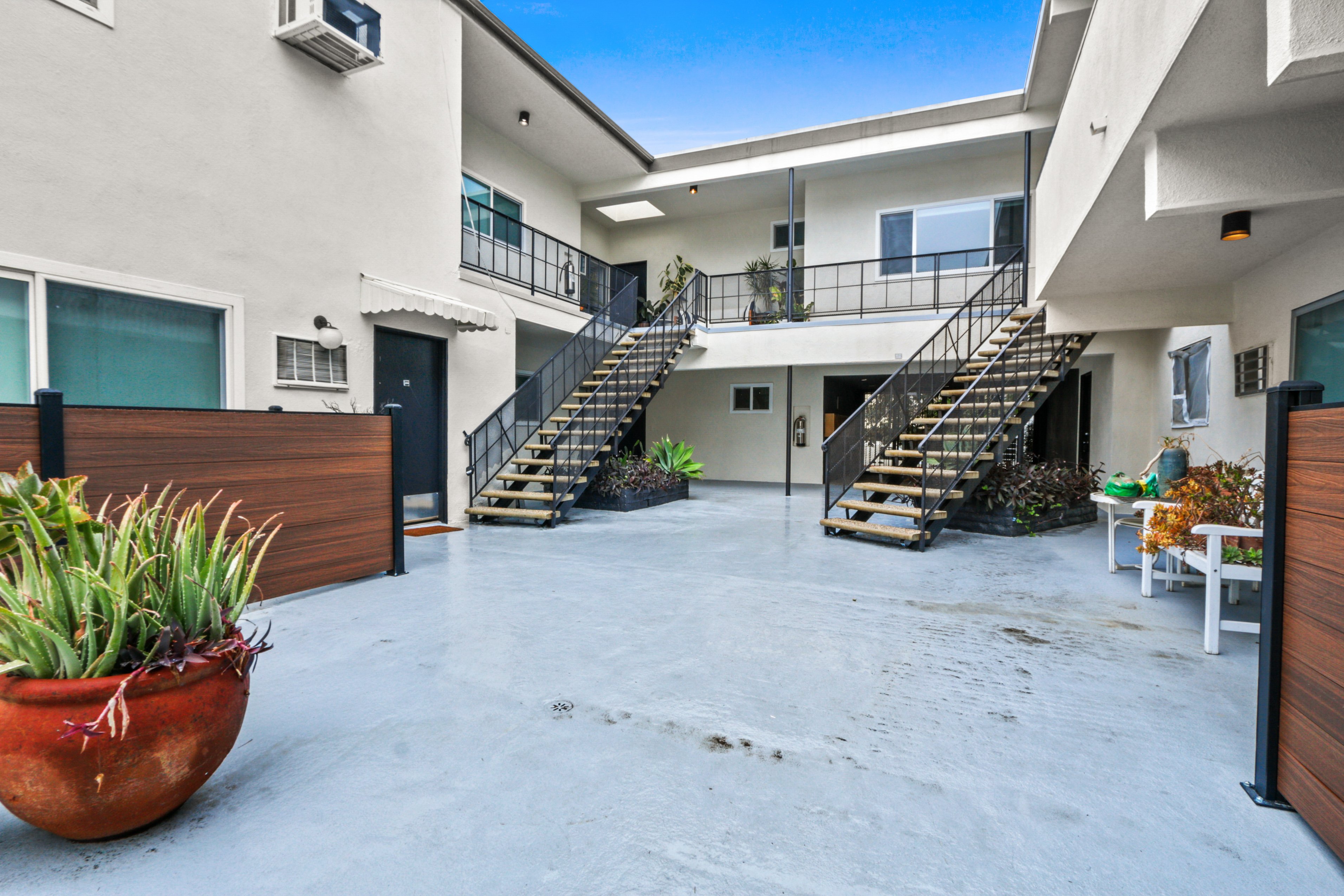 8220 Norton #6 Gallery Image #9
