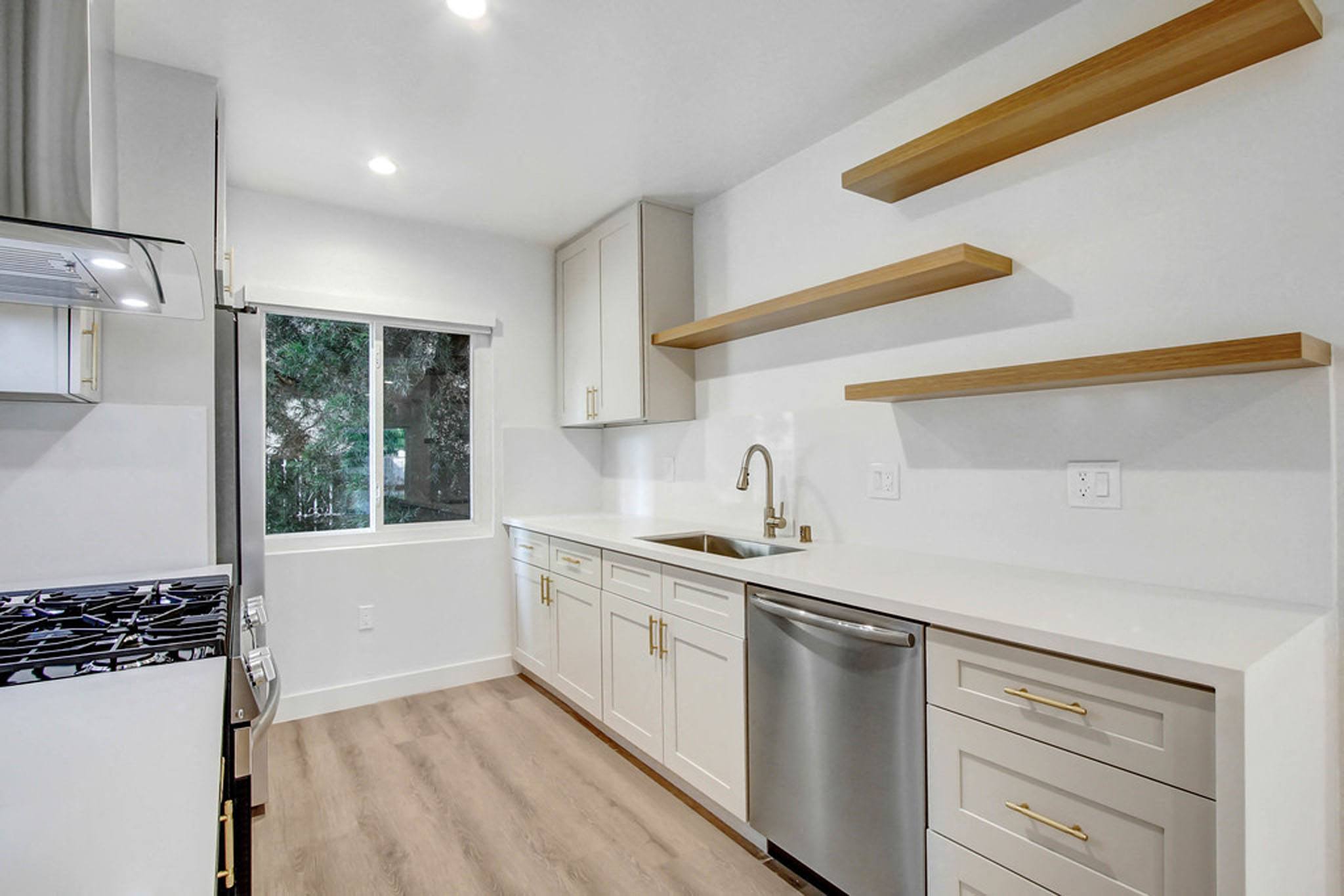 1545 North Laurel #103 Gallery Image #2