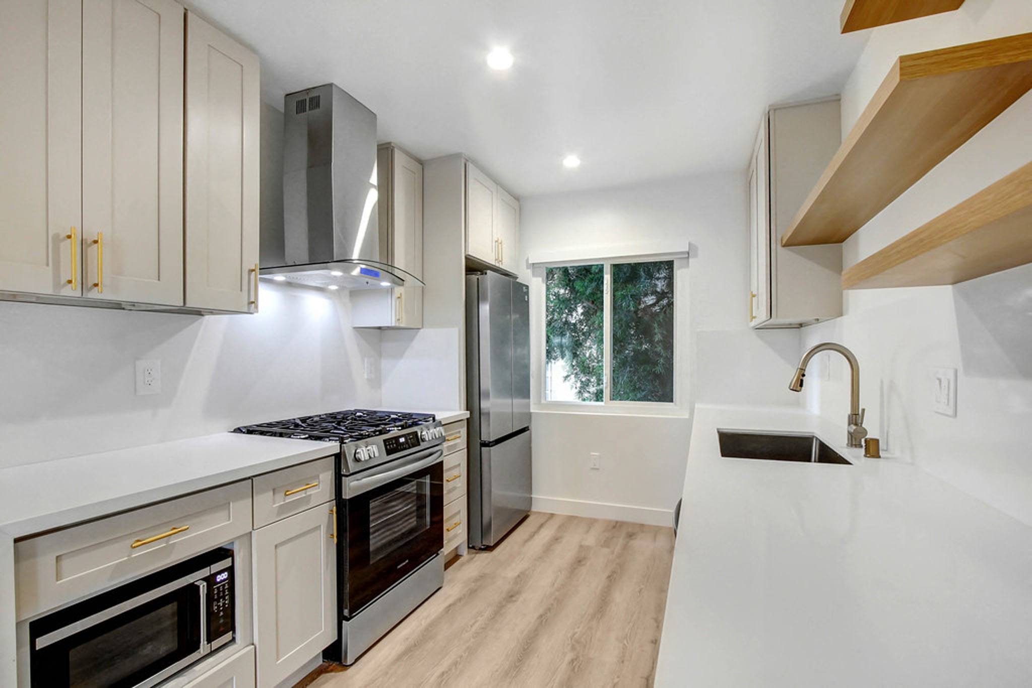 1545 North Laurel #103 Gallery Image #3