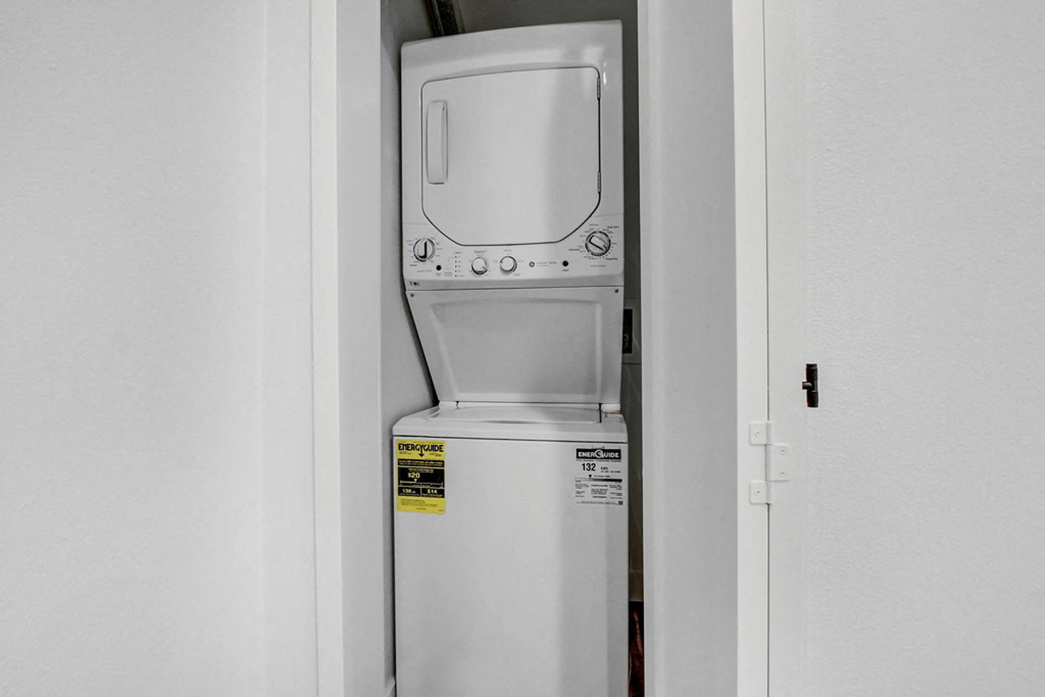 1545 North Laurel #103 Gallery Image #4