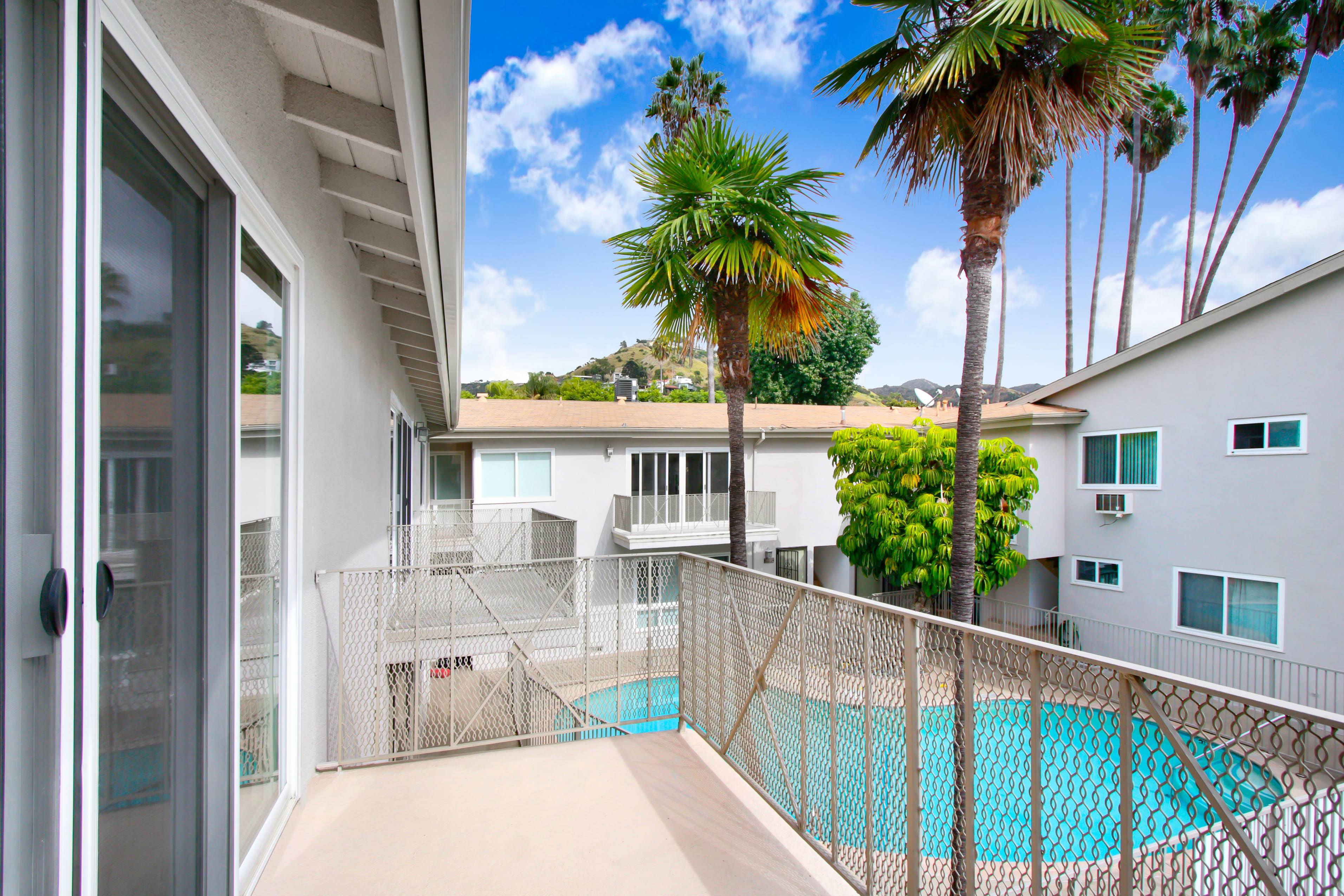 1545 North Laurel #207 Gallery Image #1