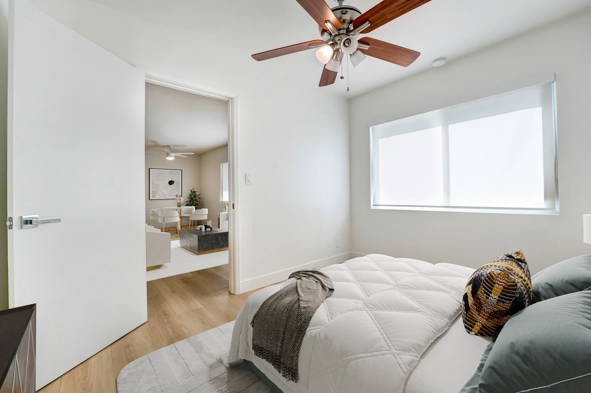 1545 North Laurel #209 Gallery Image #2