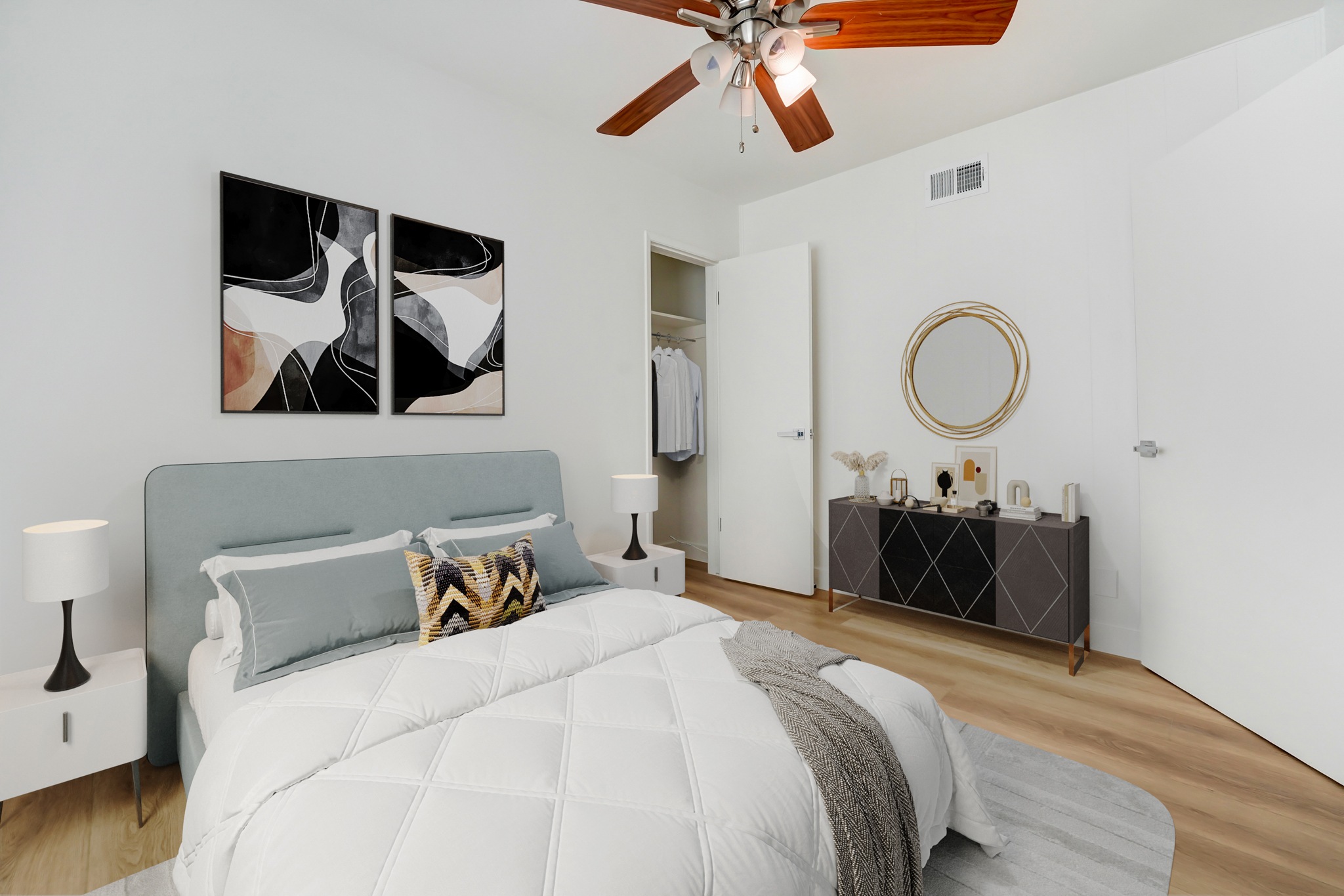 1545 North Laurel #209 Gallery Image #3