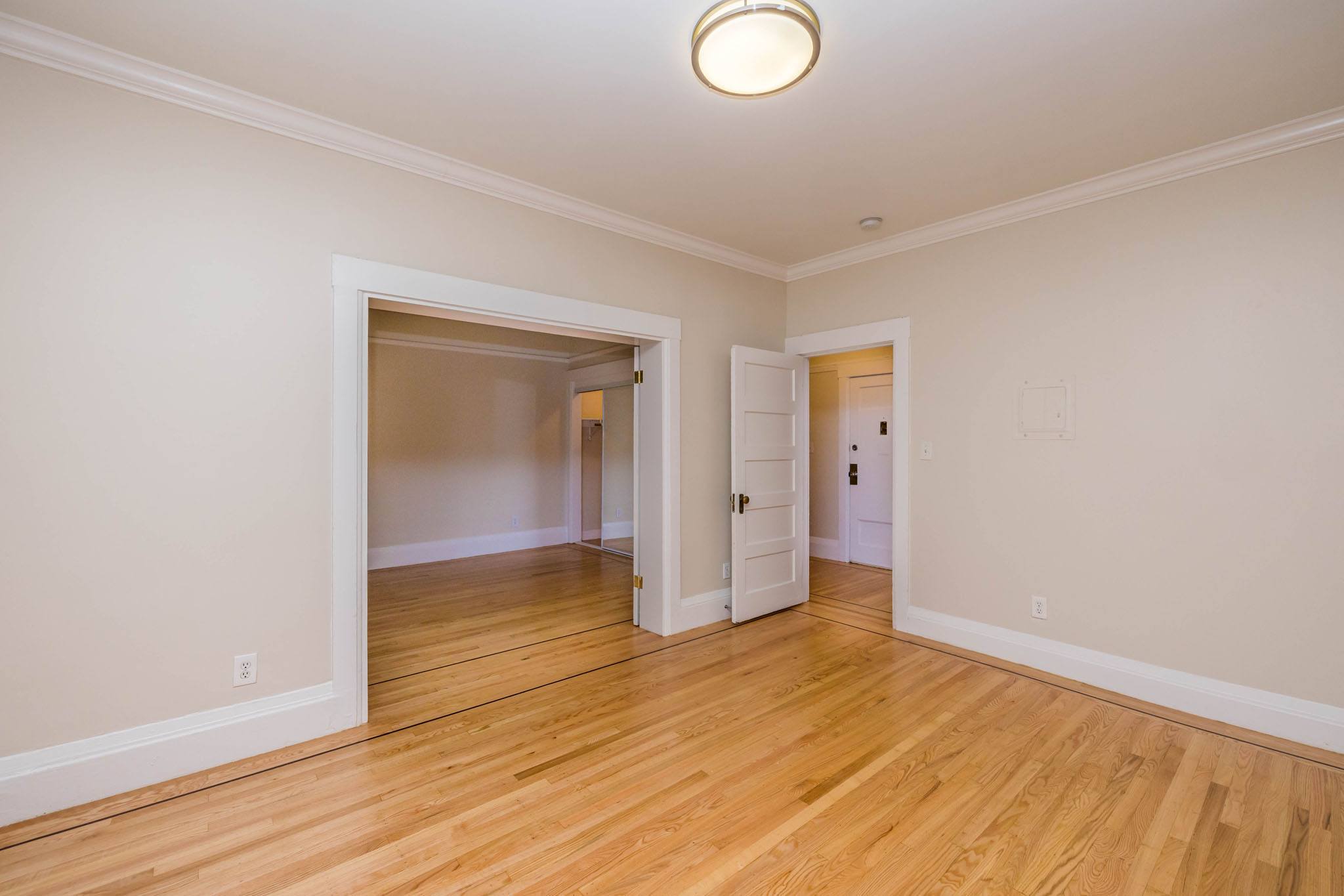 825 Post #107 Gallery Image #2