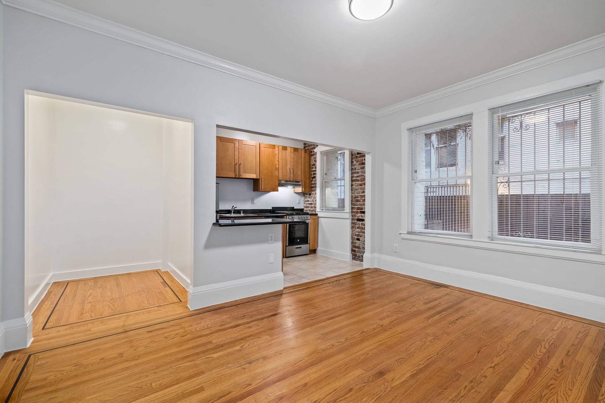 825 Post #119 Gallery Image #1