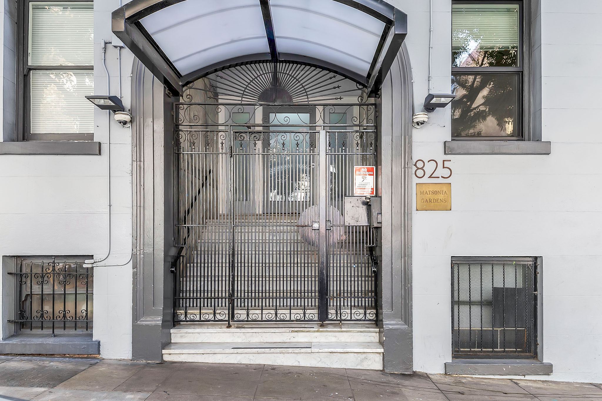 825 Post #119 Gallery Image #9