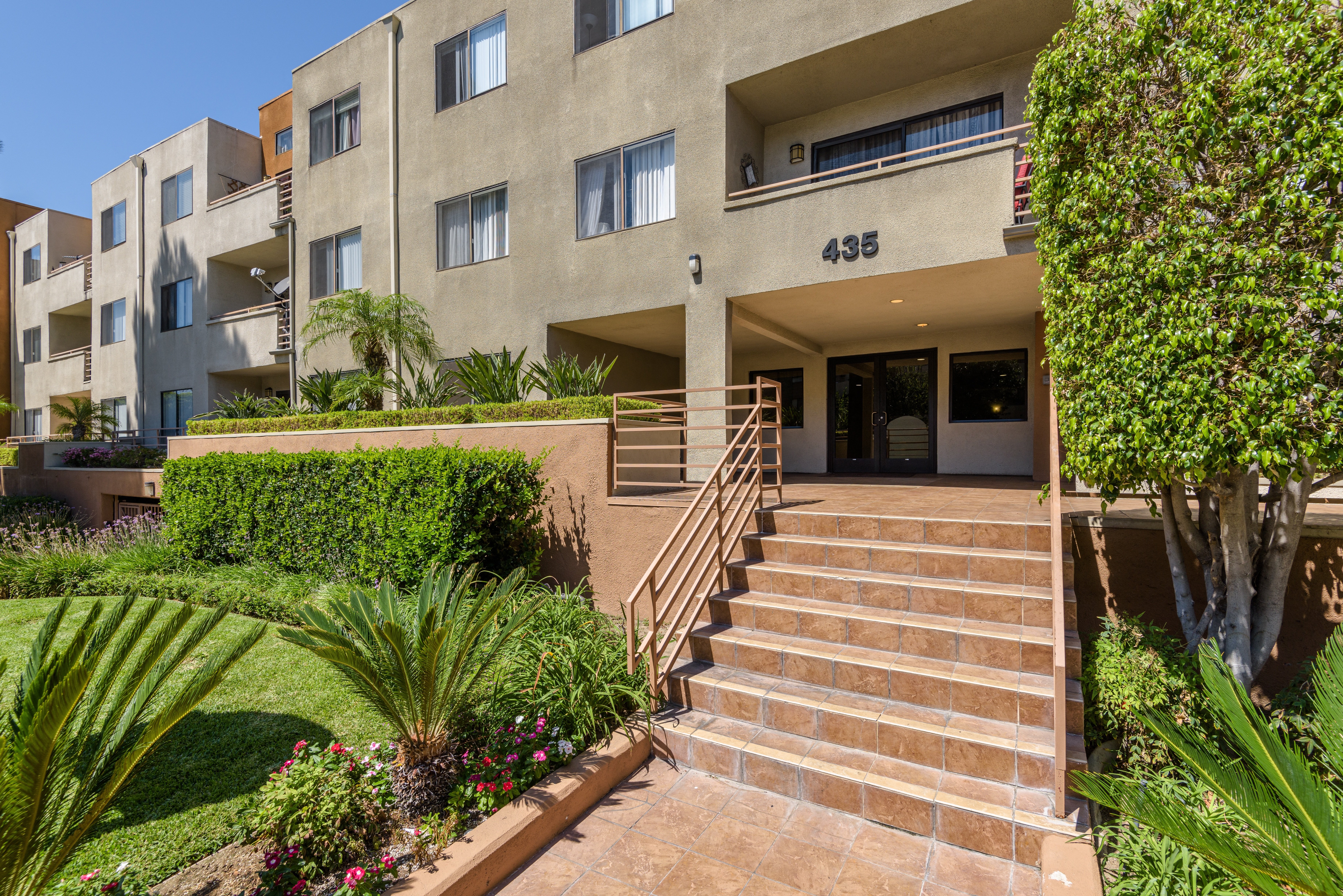 property for rent #4