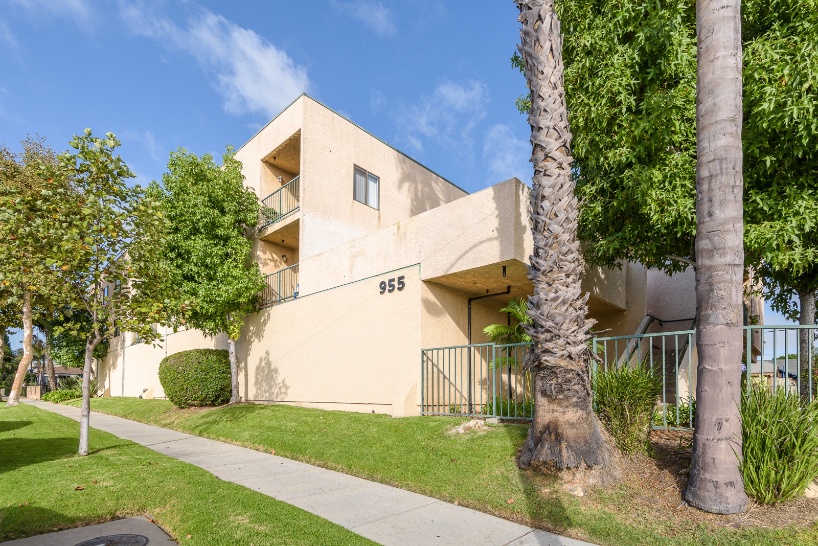 property for rent #1