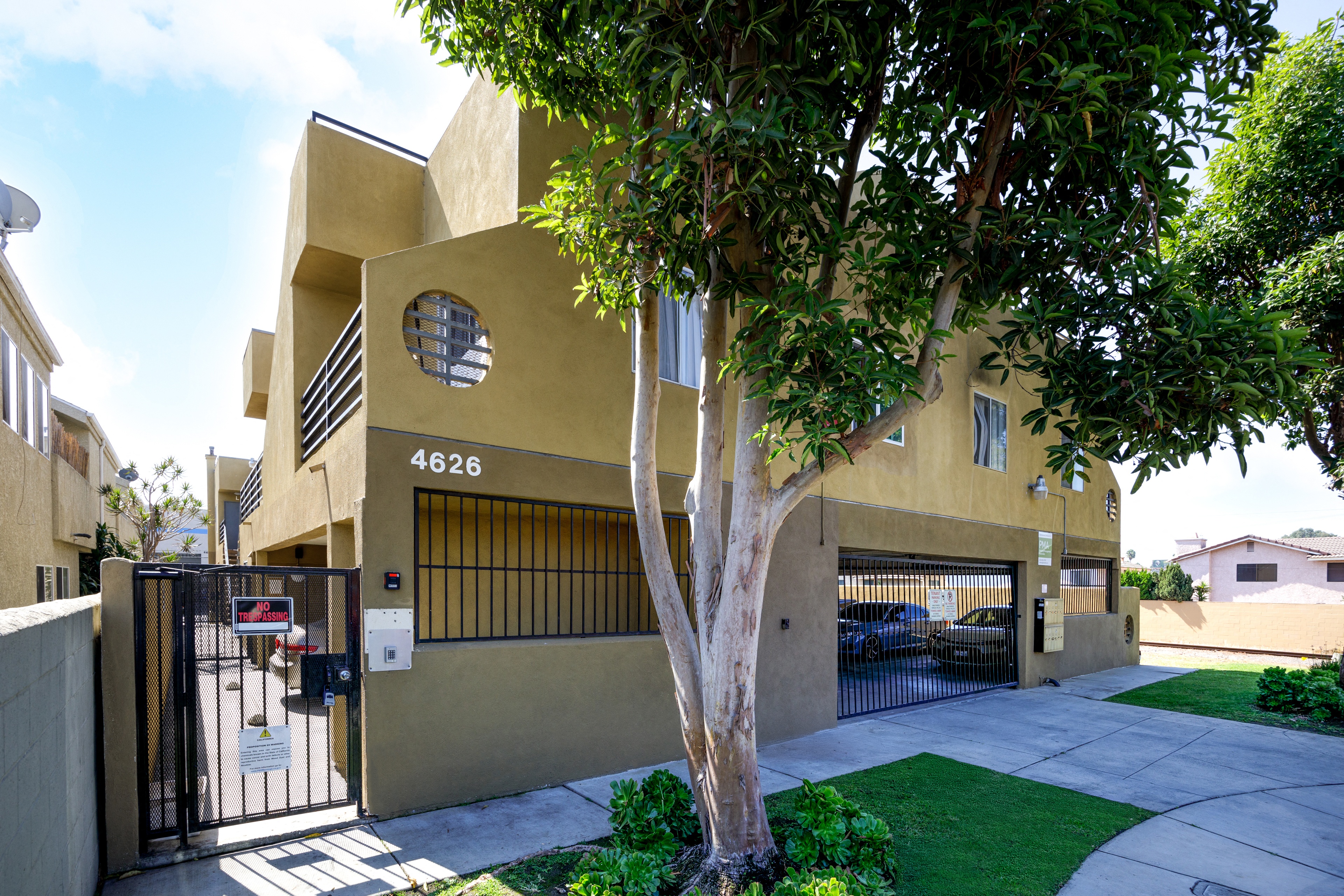 property for rent #1