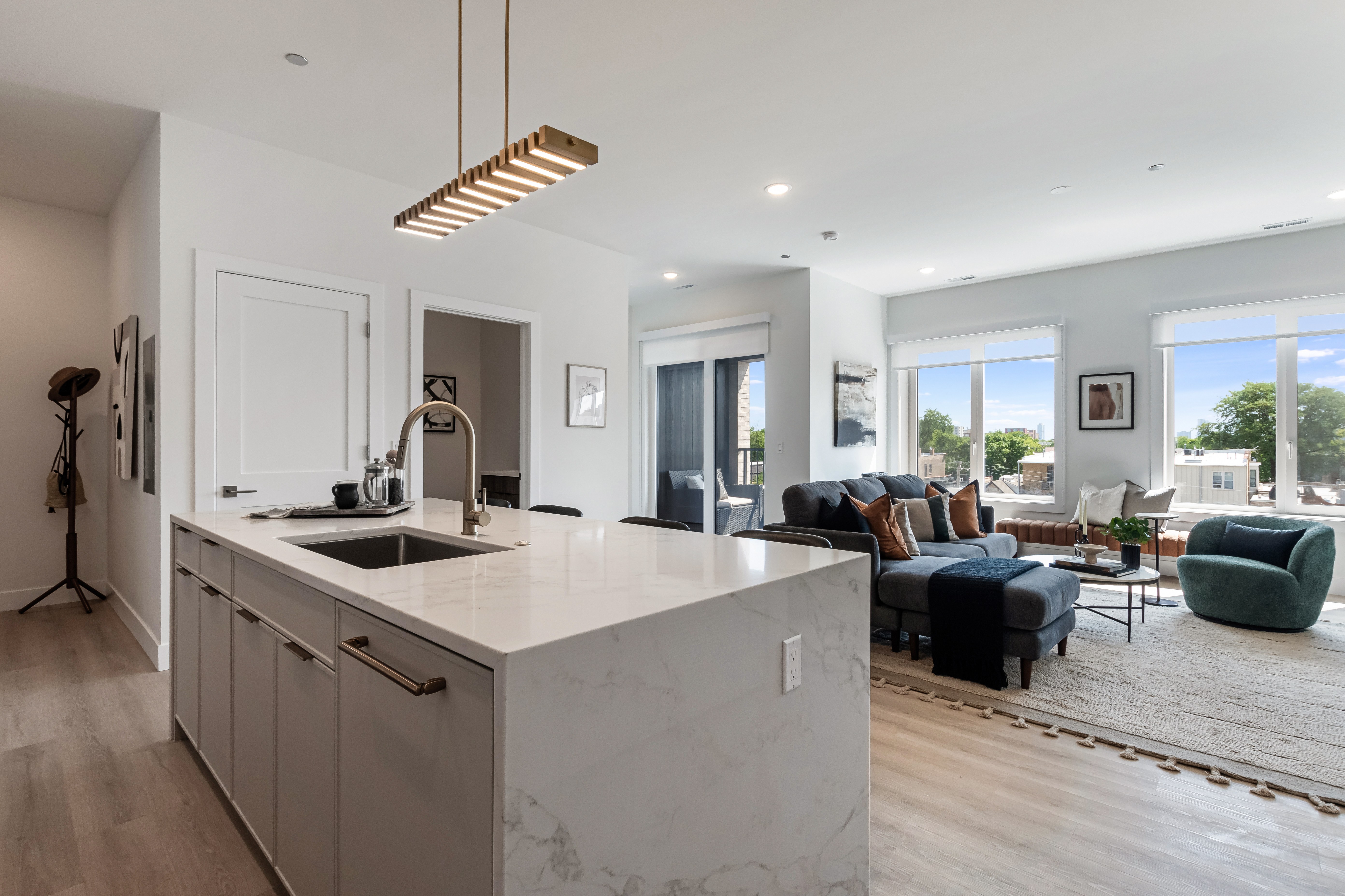 North + Damen 1628 N. Damen Ave, Chicago, IL 60647 - Leasing by Cross Street
