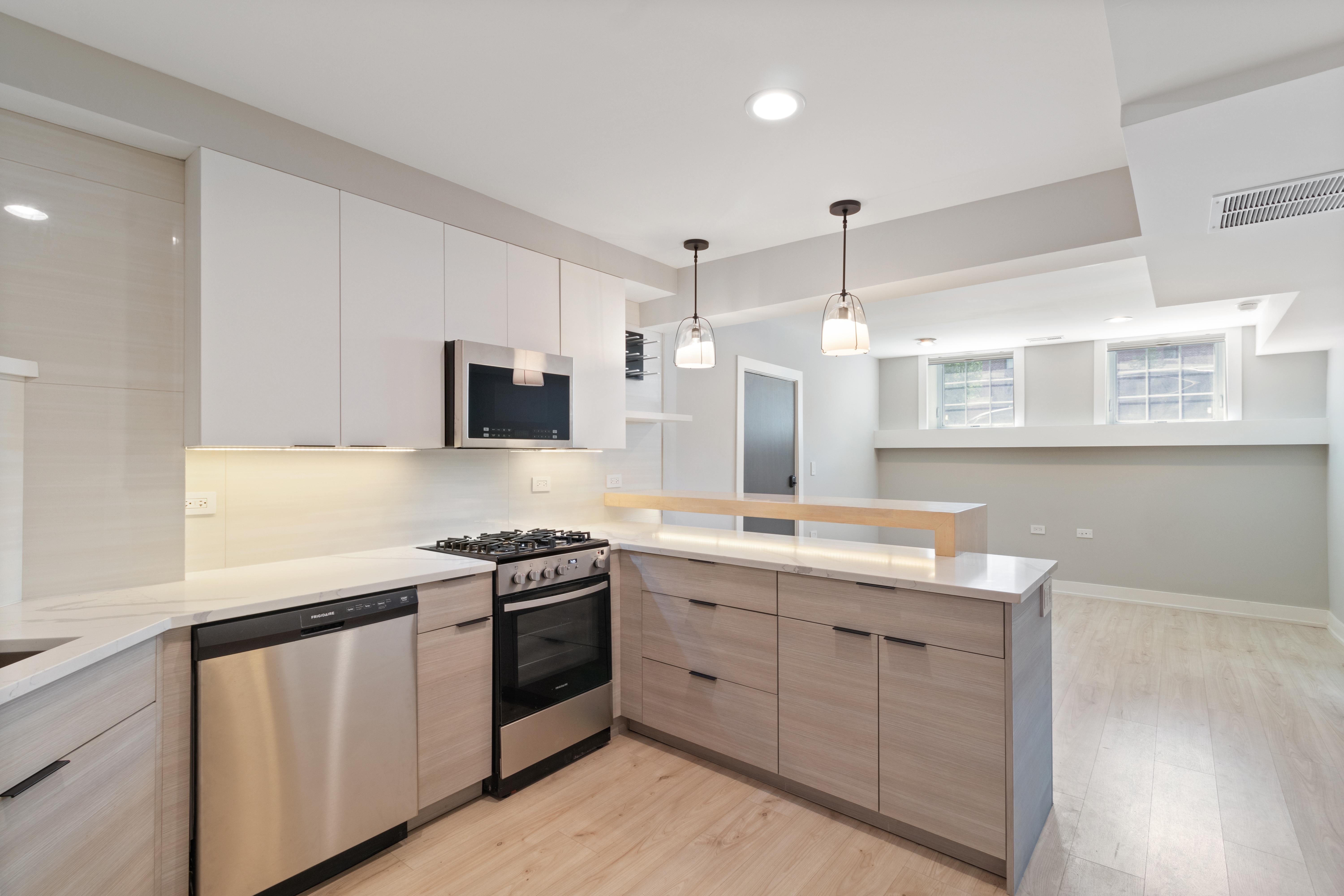 1401-03 N. Wicker Park Ave./1826 W. Evergreen Ave. 1401-03 N. Wicker Park Ave., Chicago, IL 60622 West Town - Leasing by Cross Street