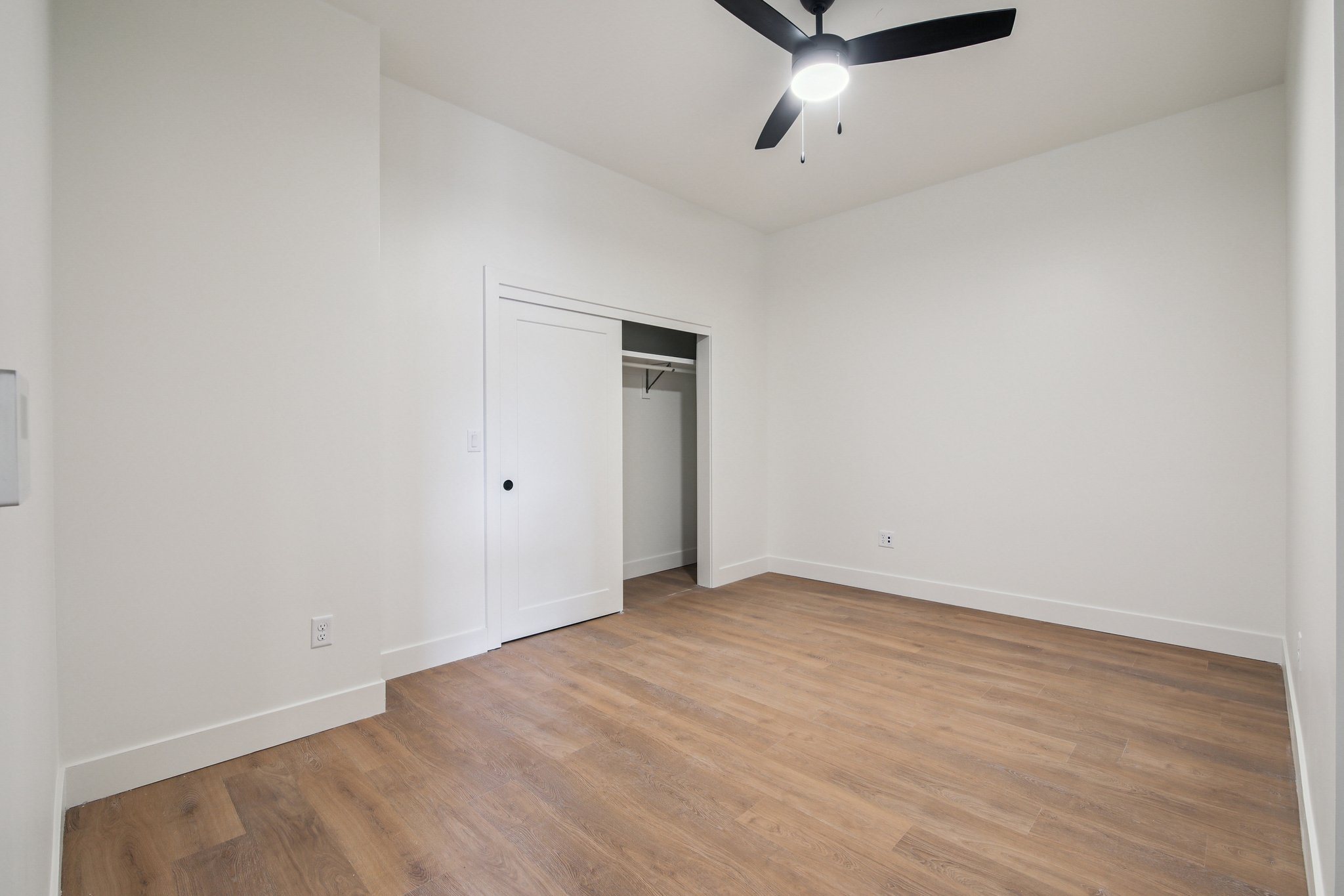 The Griffin 2949 Zuni St, Denver, CO 80211 - Leasing by Cross Street