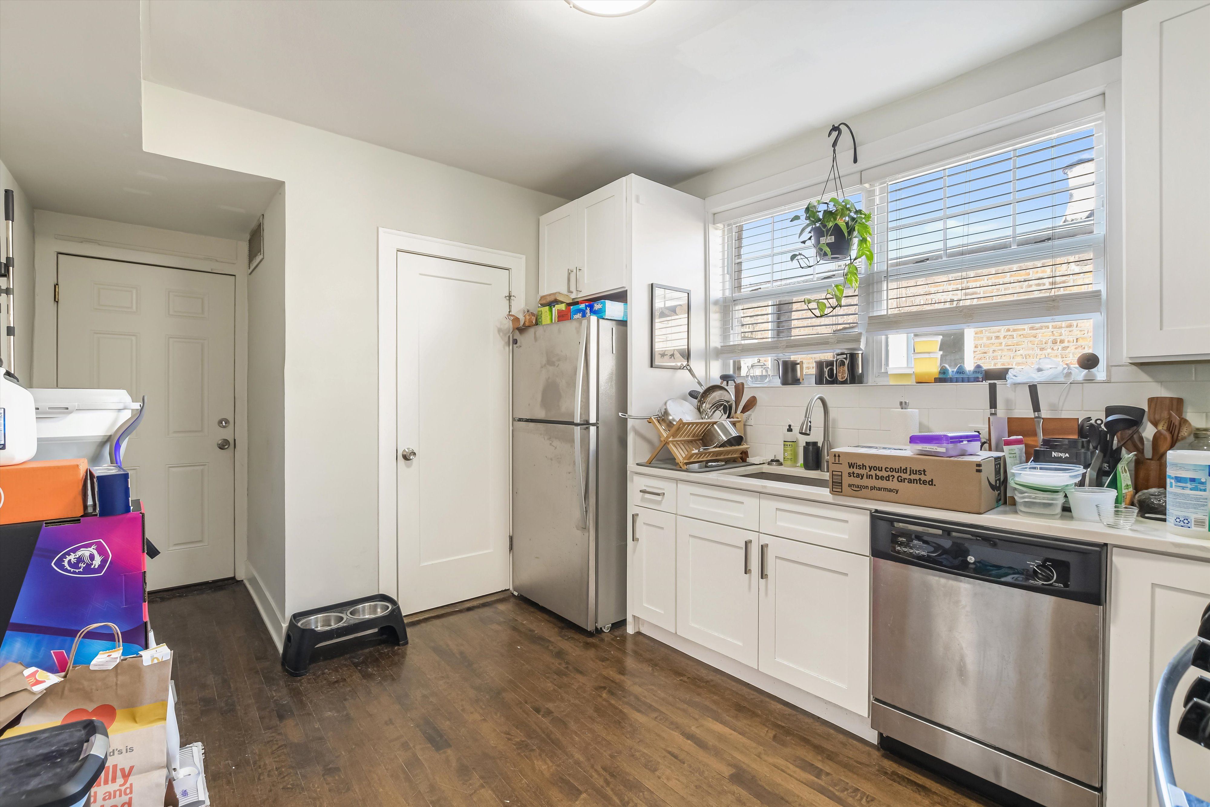 3228 N. Hamlin Ave. 3228 N. Hamlin Ave., Chicago, IL 60618 Avondale - Leasing by Cross Street