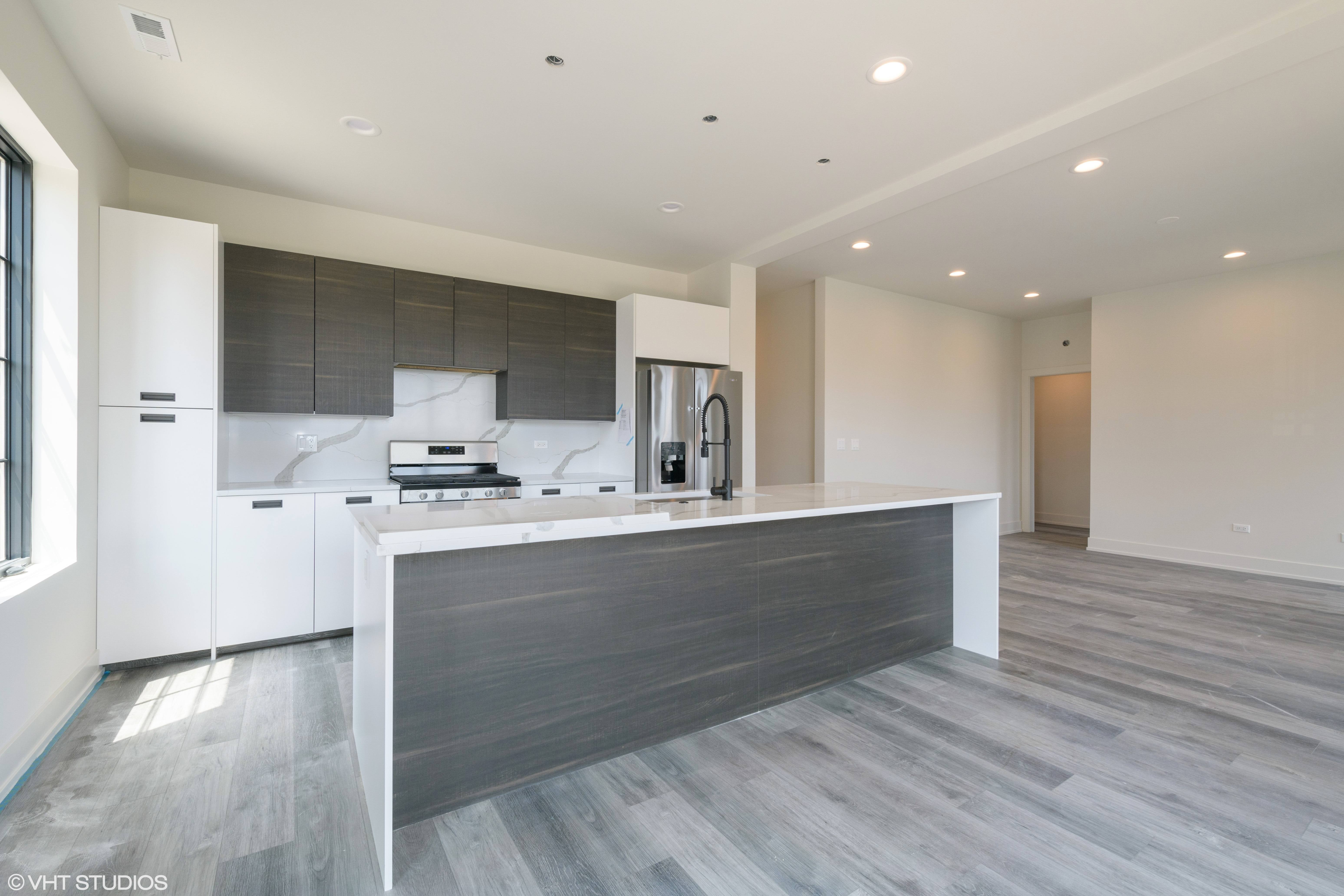 1220 N Bosworth Ave 1220 N Bosworth Ave, Chicago, IL 60642 Noble Square - Leasing by Cross Street