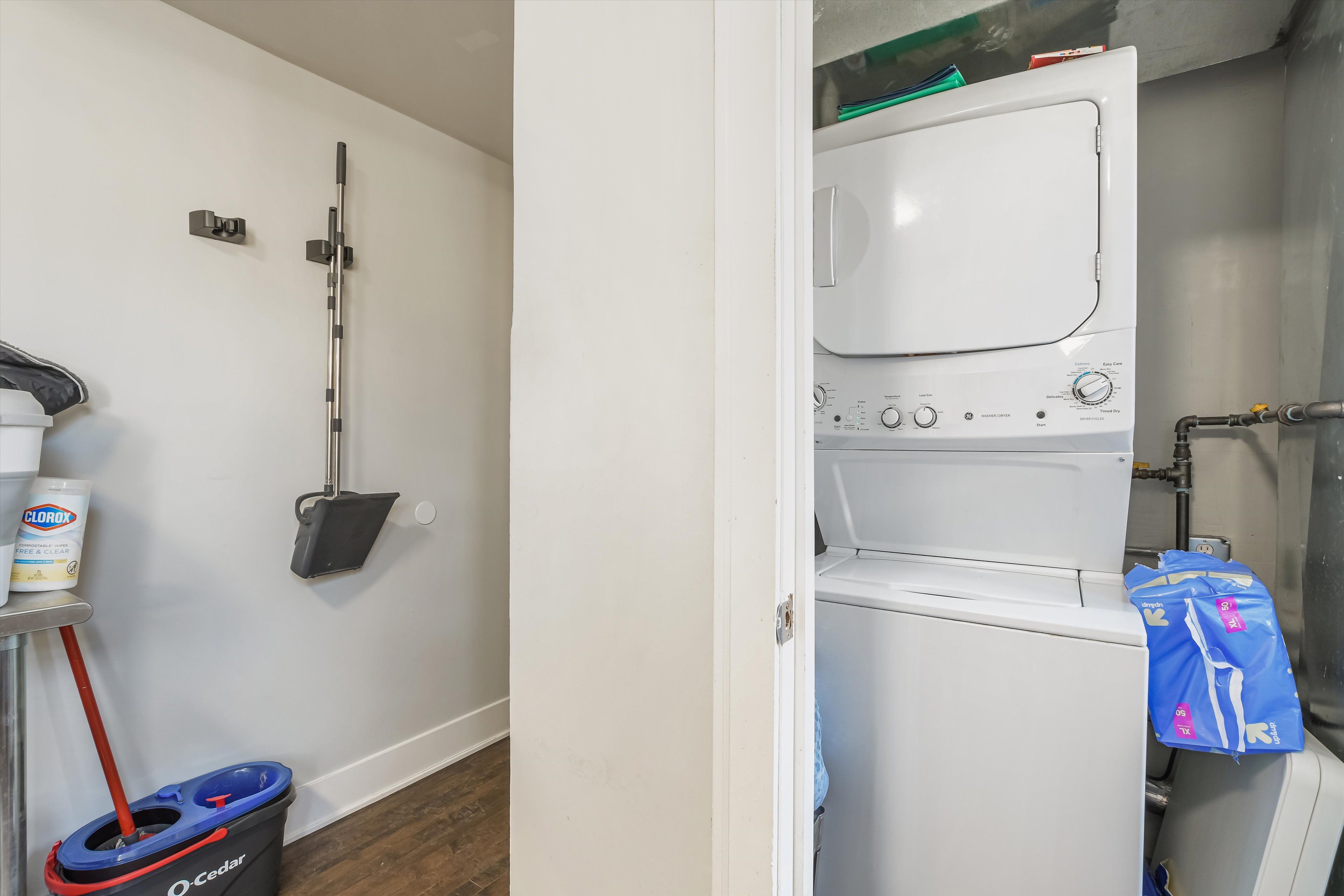 3228 N. Hamlin Ave. 3228 N. Hamlin Ave., Chicago, IL 60618 Avondale - Leasing by Cross Street