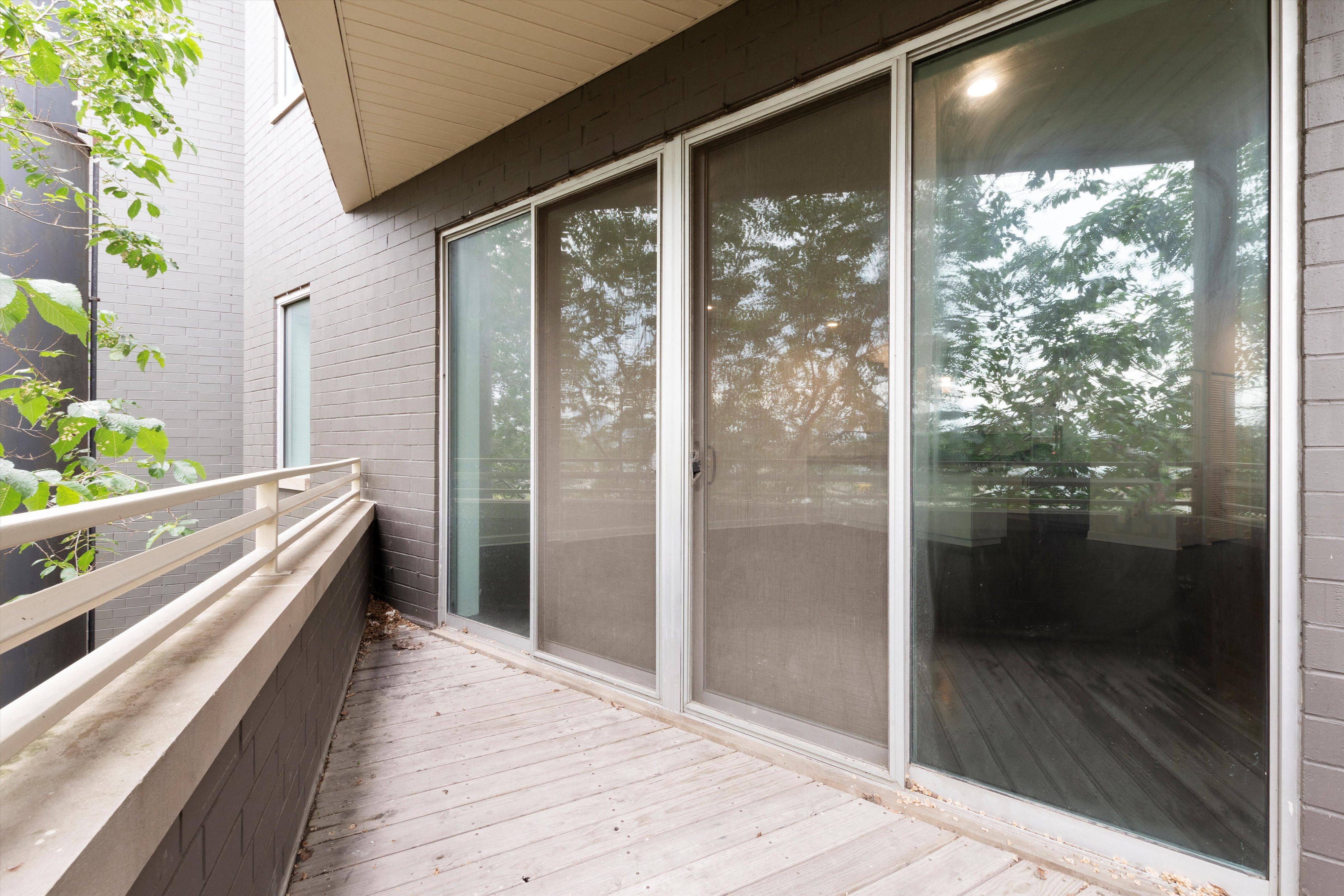 1636-56 N. Bosworth Ave. 1636-56 N. Bosworth Ave., Chicago, IL 60642 Bucktown - Leasing by Cross Street